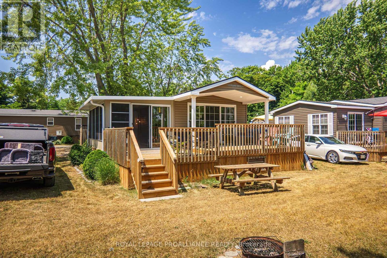 












486 CTY RD 18 - 20 DRAGONFLY LANE

,
Prince Edward County (Athol Ward),




Ontario
K0K2P0

