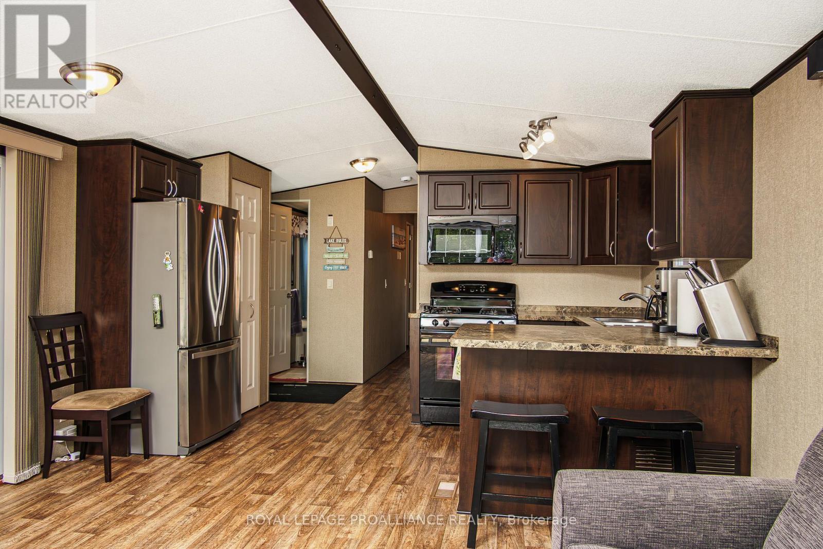 












486 CTY RD 18 - 20 DRAGONFLY LANE

,
Prince Edward County (Athol Ward),




Ontario
K0K2P0

