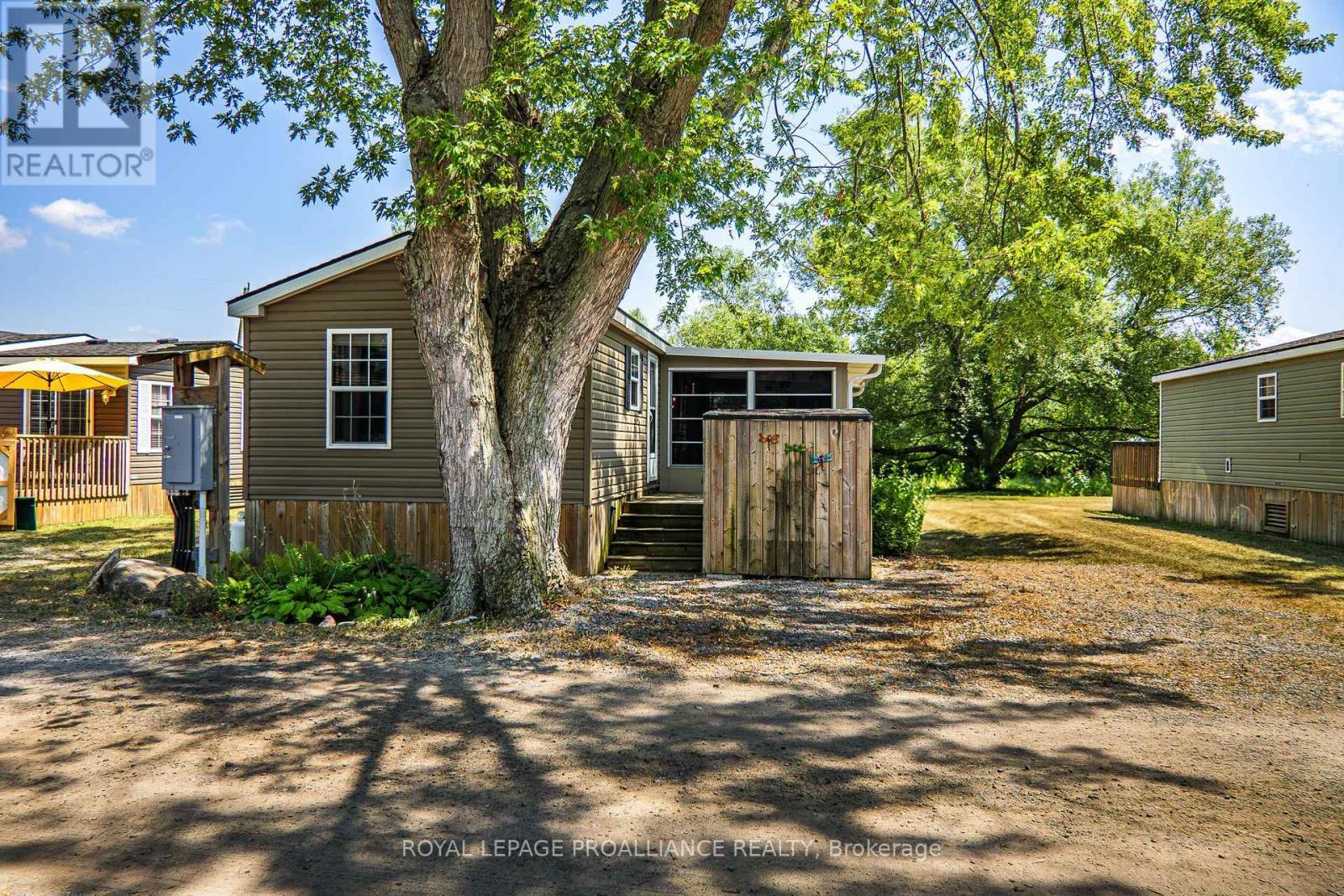 












486 CTY RD 18 - 20 DRAGONFLY LANE

,
Prince Edward County (Athol Ward),




Ontario
K0K2P0

