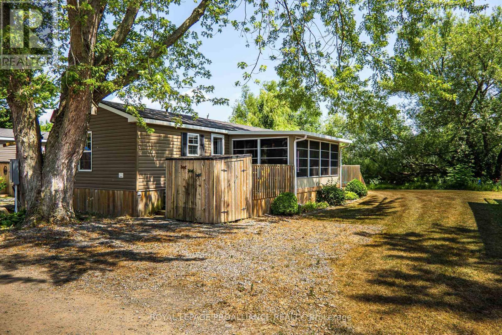 












486 CTY RD 18 - 20 DRAGONFLY LANE

,
Prince Edward County (Athol Ward),




Ontario
K0K2P0

