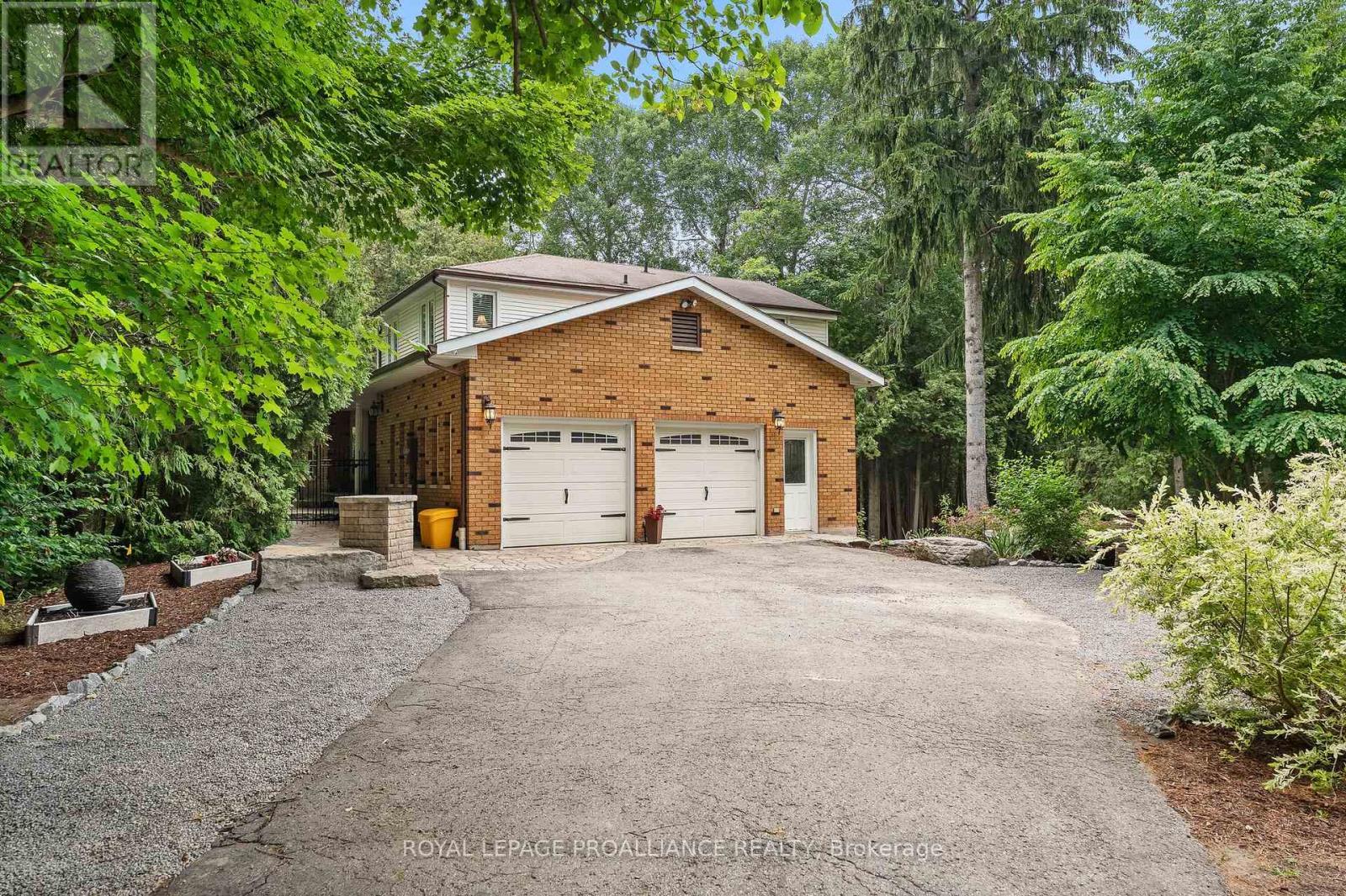 












11 PAMELA COURT

,
Clarington (Bowmanville),




Ontario
L1C4N6


