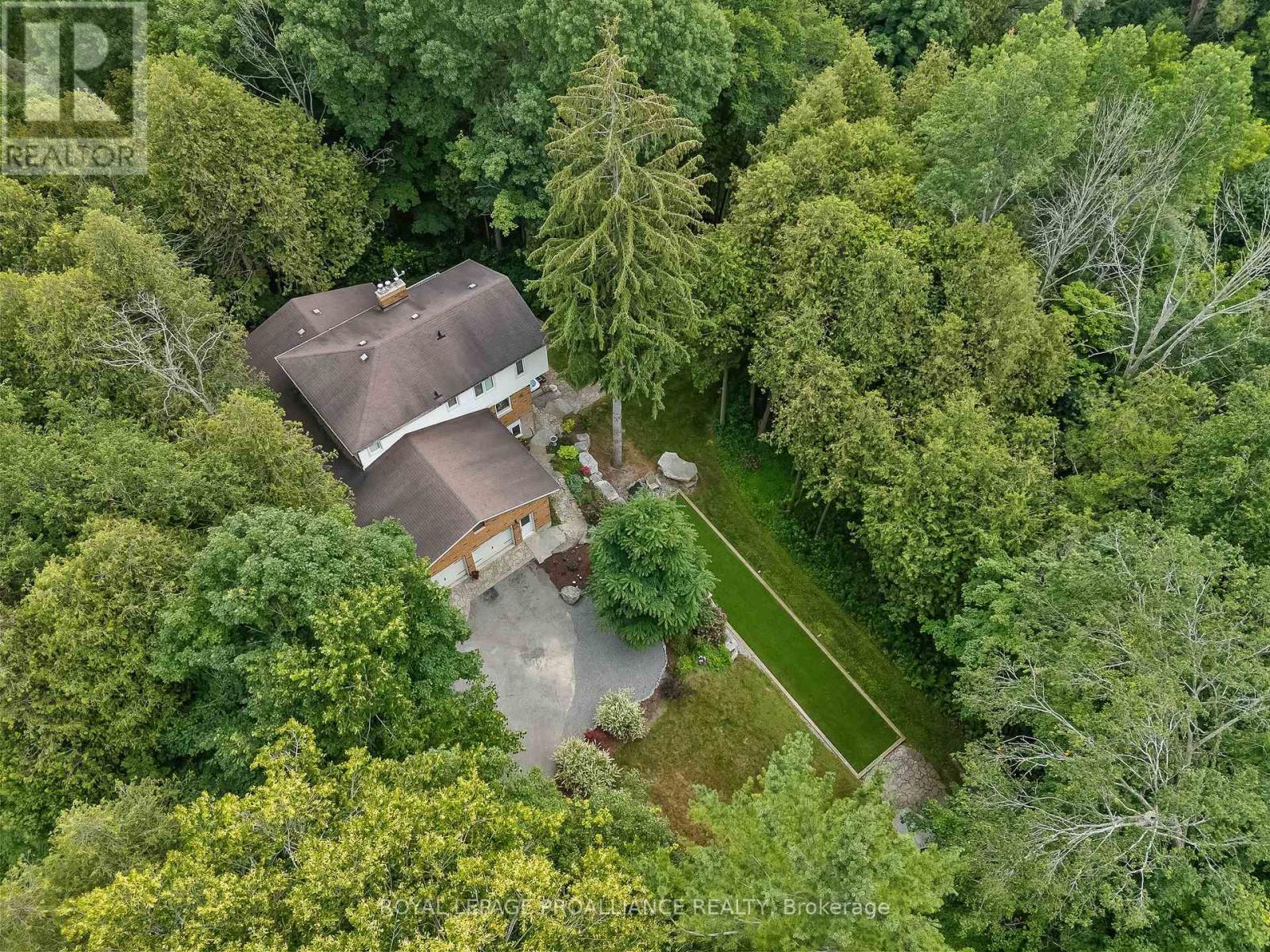 












11 PAMELA COURT

,
Clarington (Bowmanville),




Ontario
L1C4N6

