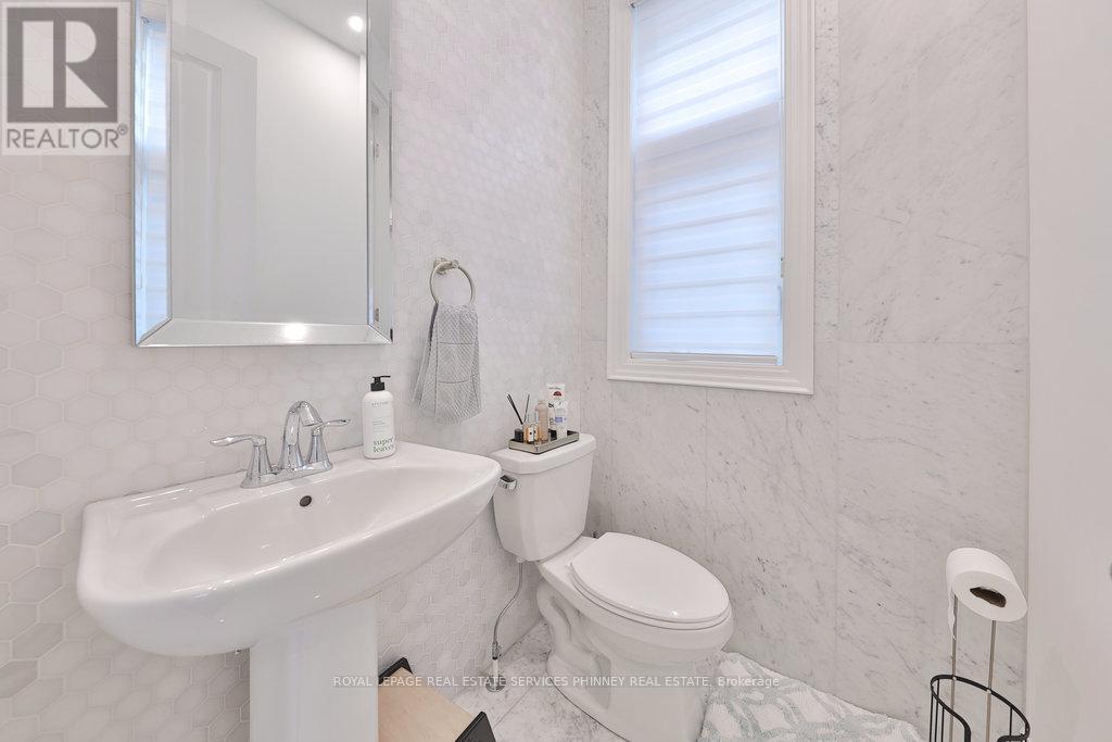 












3318 MERION GARDENS

,
Oakville,




Ontario
L6M5K9

