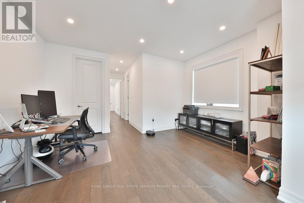 












3318 MERION GARDENS

,
Oakville,




Ontario
L6M5K9

