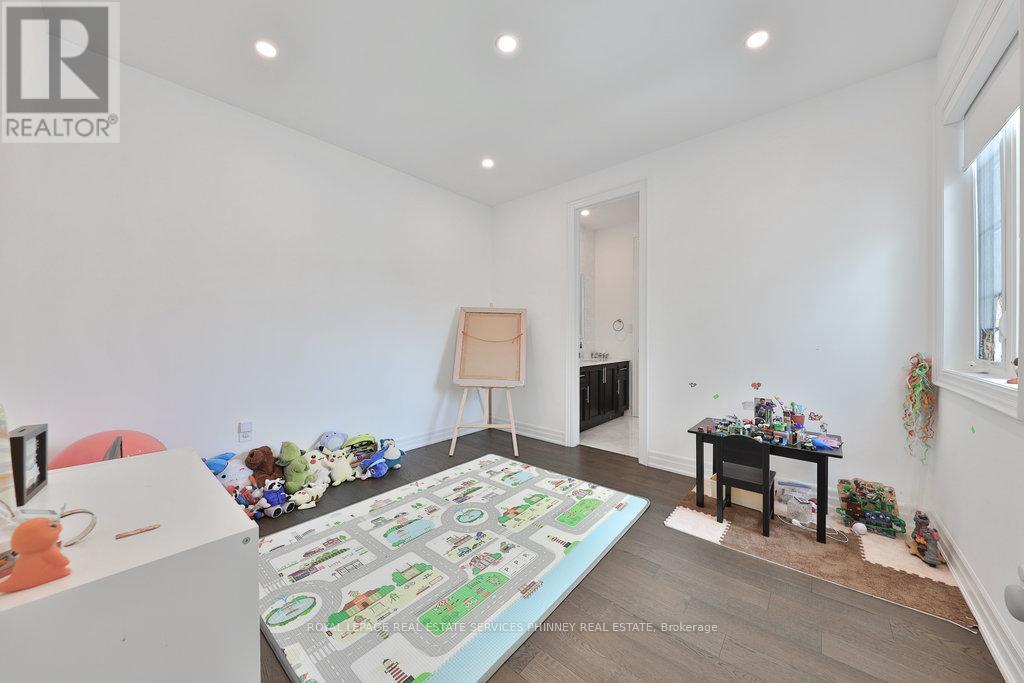 












3318 MERION GARDENS

,
Oakville,




Ontario
L6M5K9

