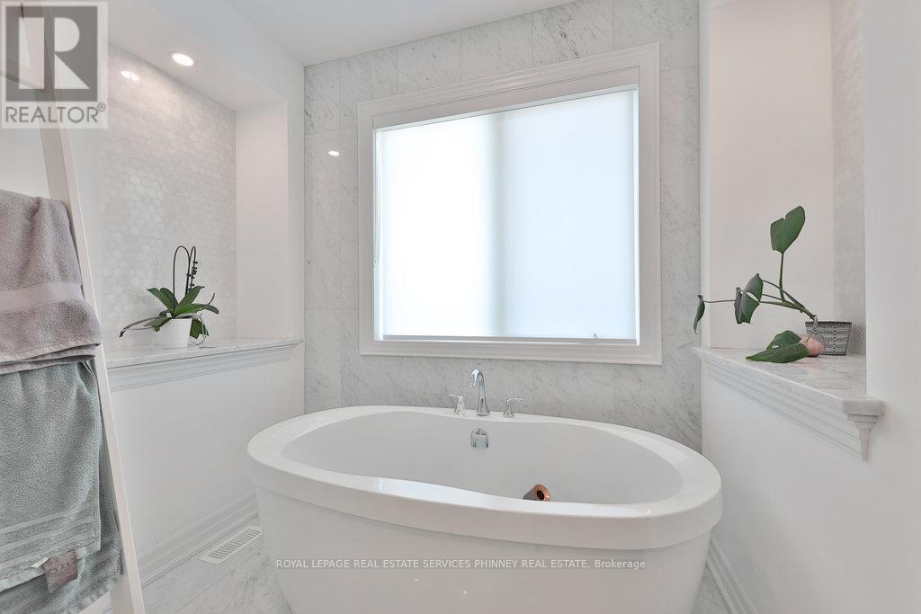 












3318 MERION GARDENS

,
Oakville,




Ontario
L6M5K9

