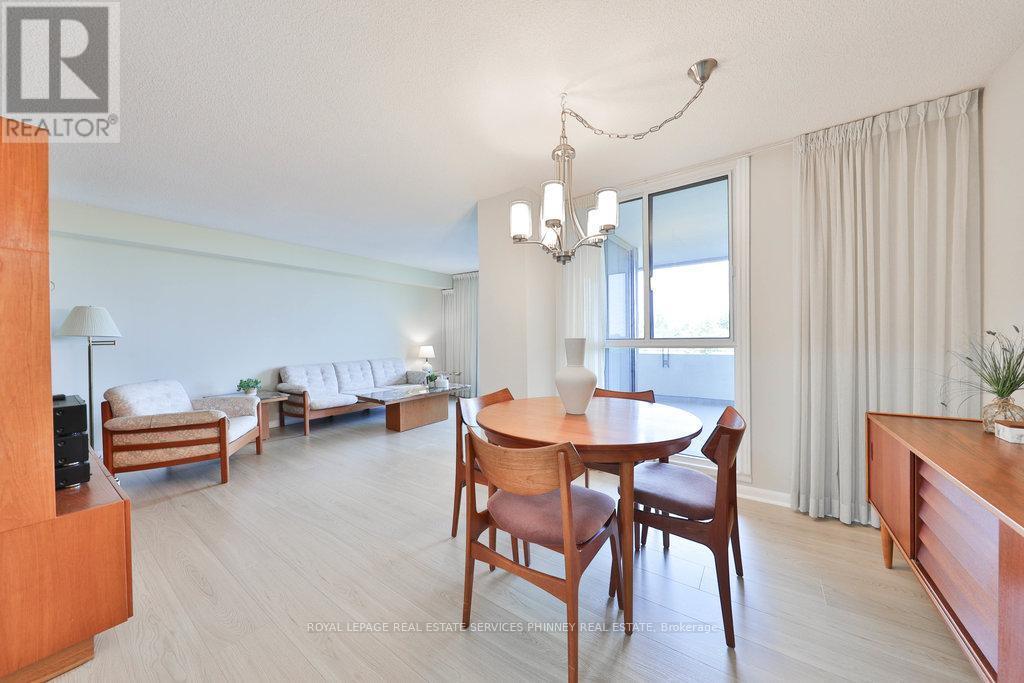 












404 - 1320 MISSISSAUGA VALLEY BOULEVARD

,
Mississauga,




Ontario
L5A3S9

