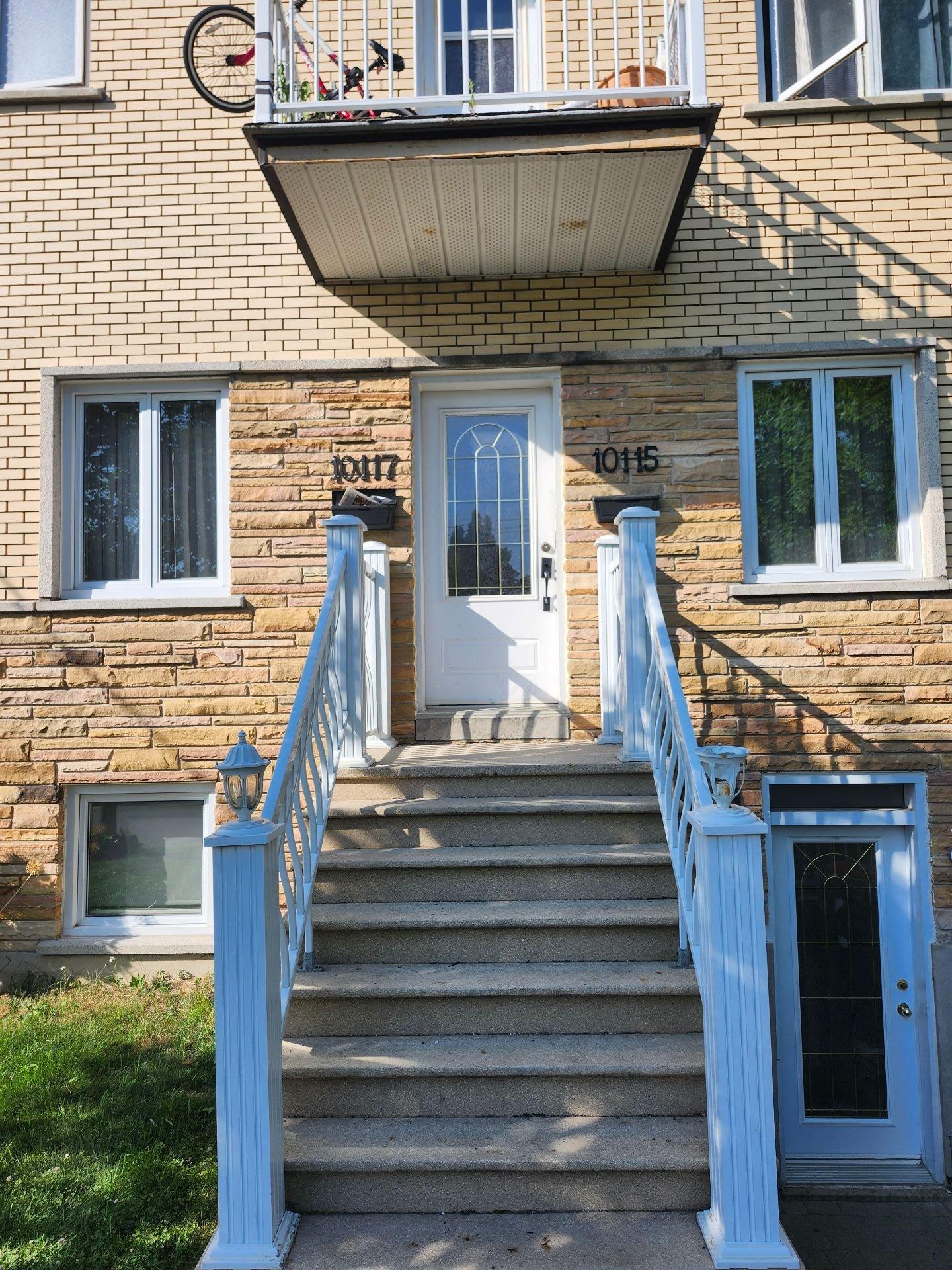 









10117


Av. Hamelin

,
Montréal (Ahuntsic-Cartierville),




QC
H2B1E4

