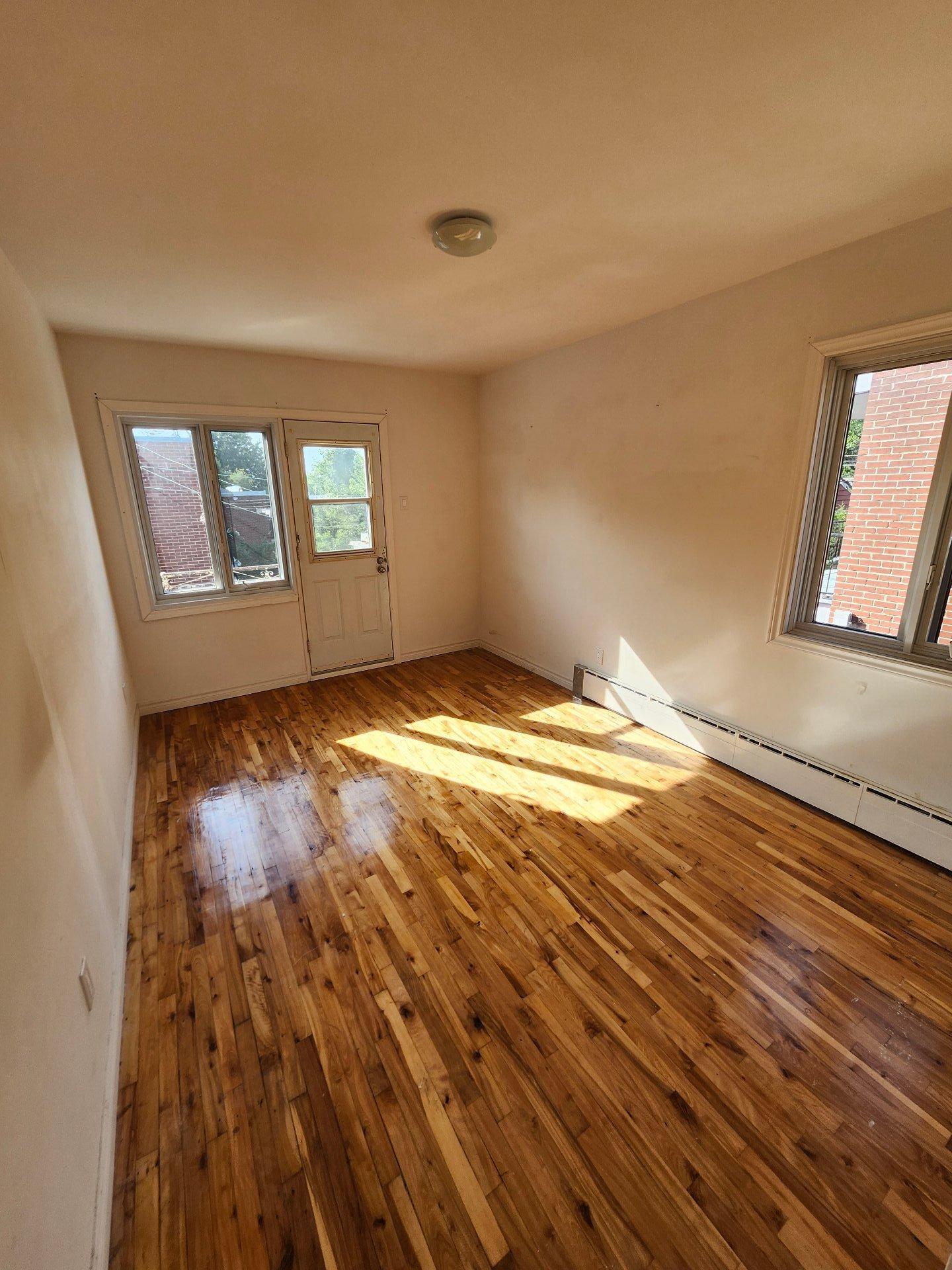 









10117


Av. Hamelin

,
Montréal (Ahuntsic-Cartierville),




QC
H2B1E4


