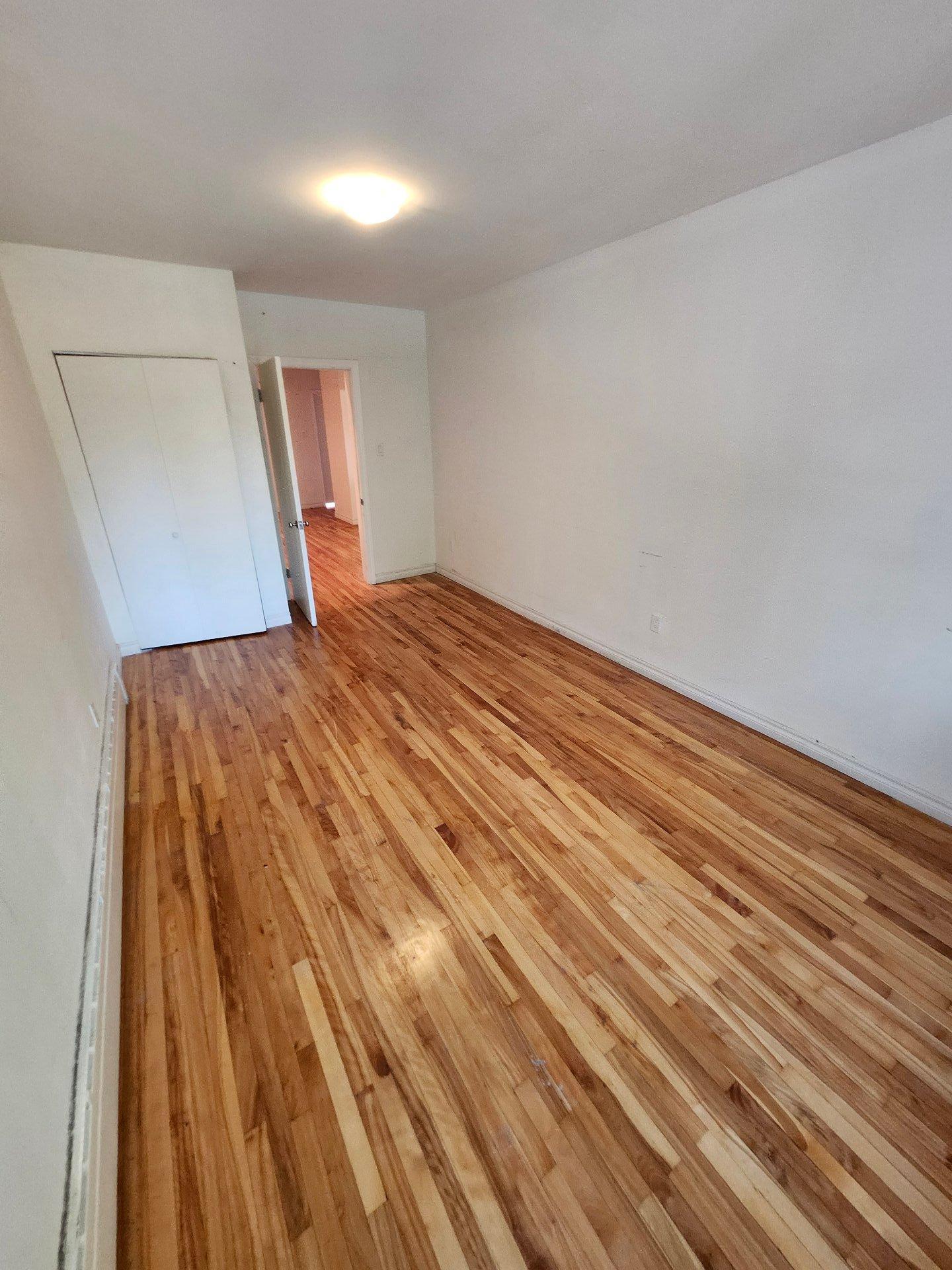 









10117


Av. Hamelin

,
Montréal (Ahuntsic-Cartierville),




QC
H2B1E4

