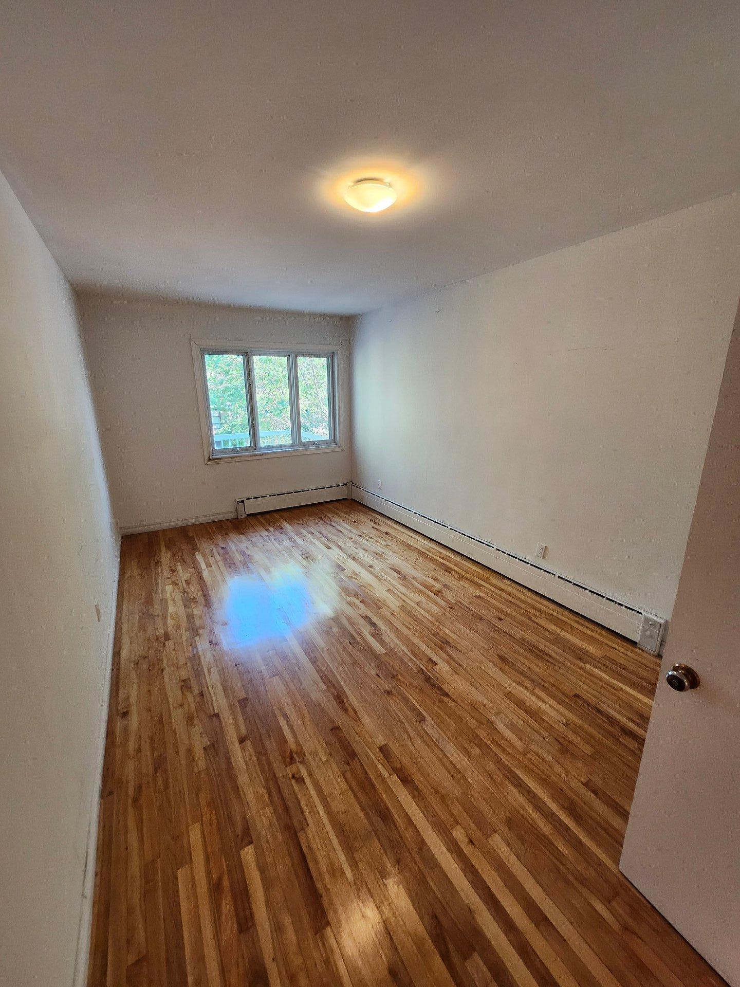 









10117


Av. Hamelin

,
Montréal (Ahuntsic-Cartierville),




QC
H2B1E4


