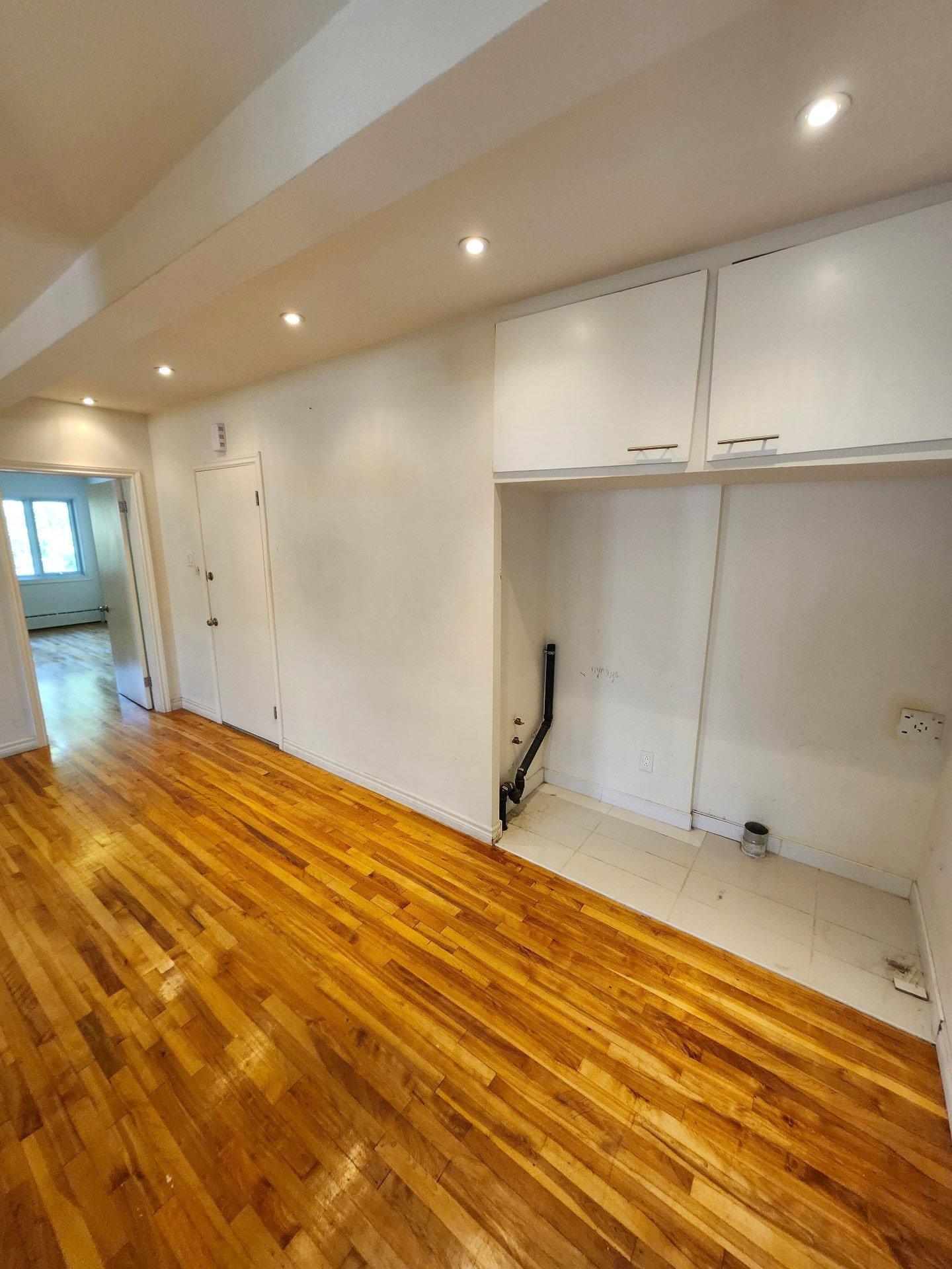 









10117


Av. Hamelin

,
Montréal (Ahuntsic-Cartierville),




QC
H2B1E4

