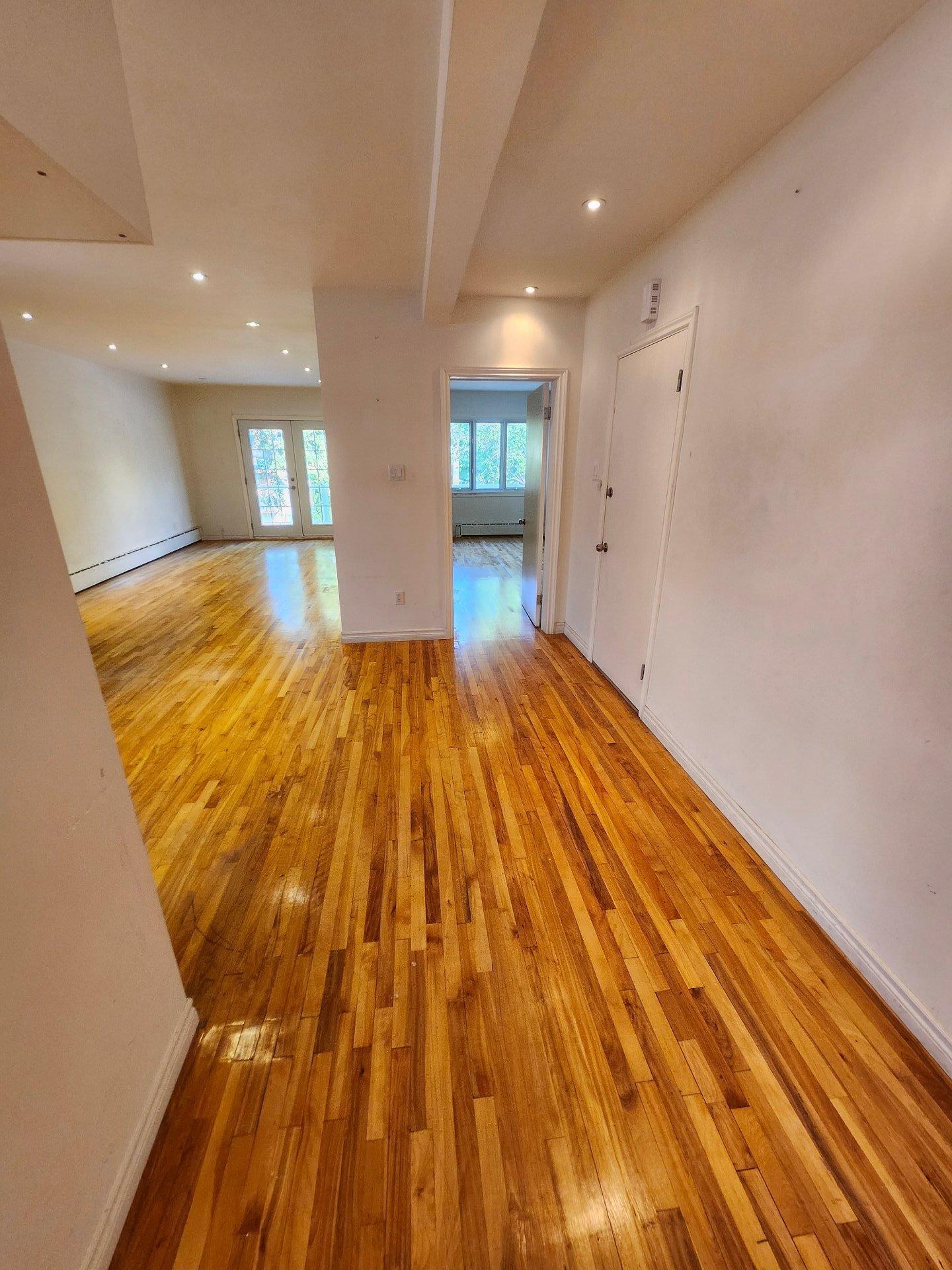 









10117


Av. Hamelin

,
Montréal (Ahuntsic-Cartierville),




QC
H2B1E4

