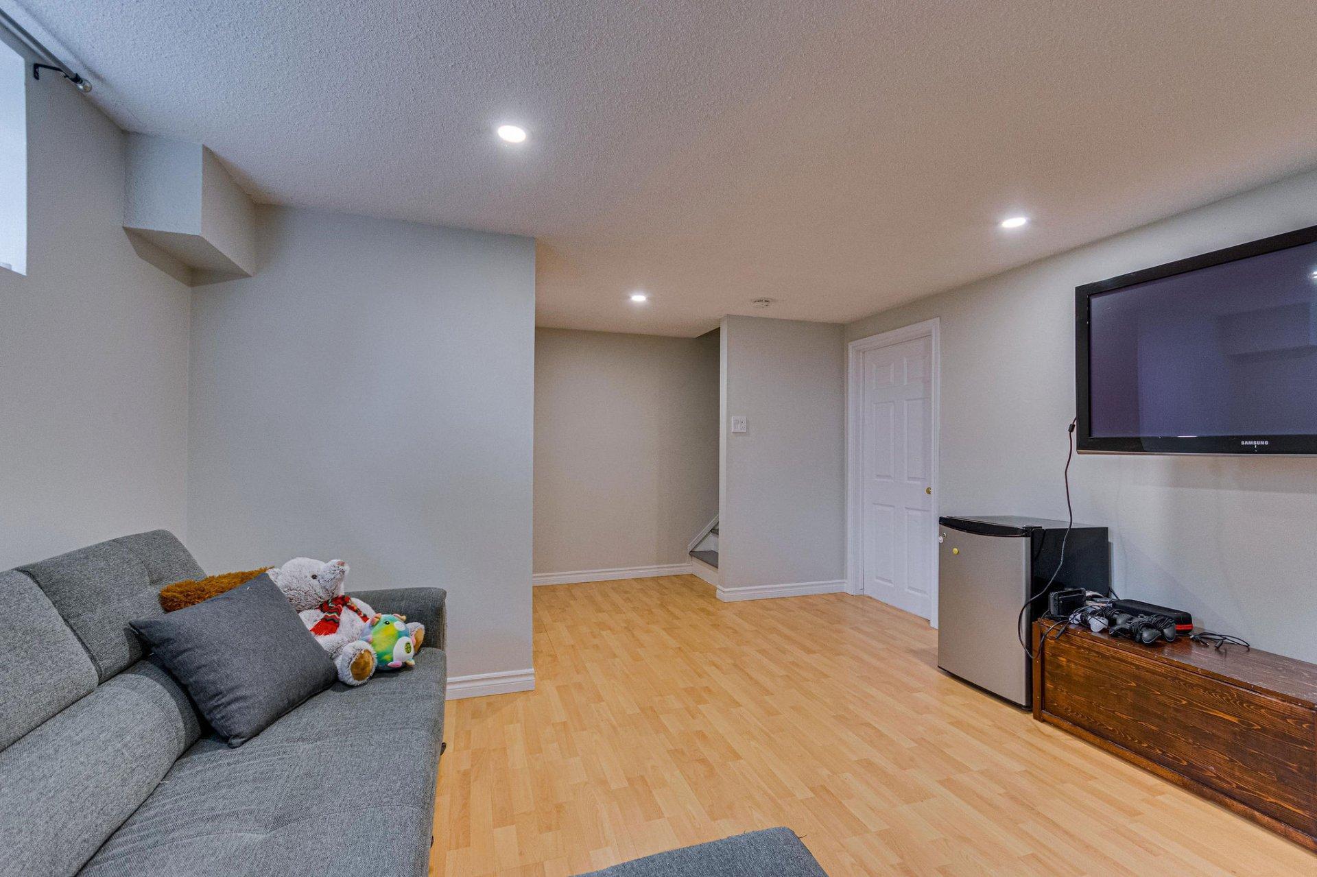 









157


Rue Prentiss

,
Gatineau (Aylmer),




QC
J9H5V8


