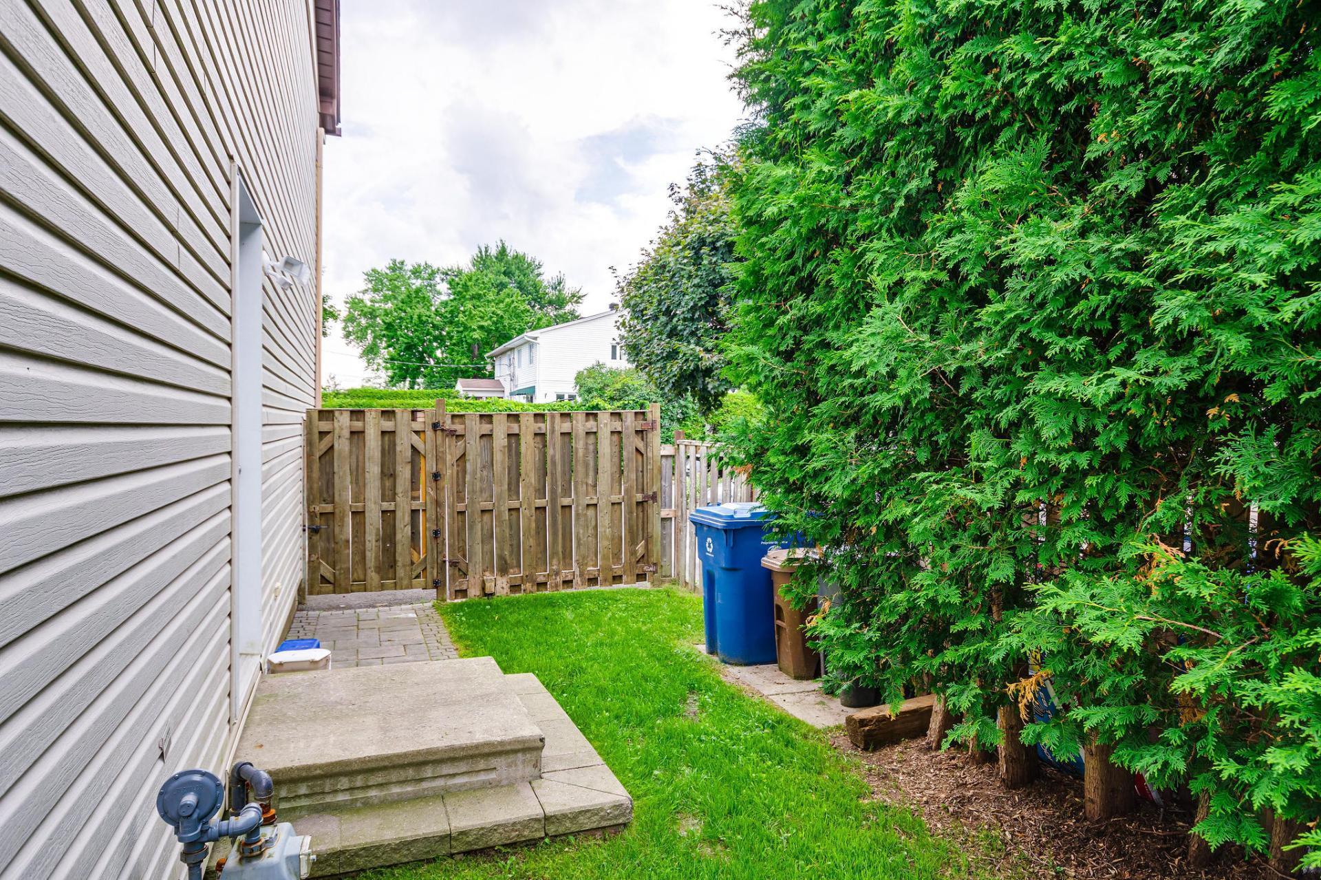 









157


Rue Prentiss

,
Gatineau (Aylmer),




QC
J9H5V8

