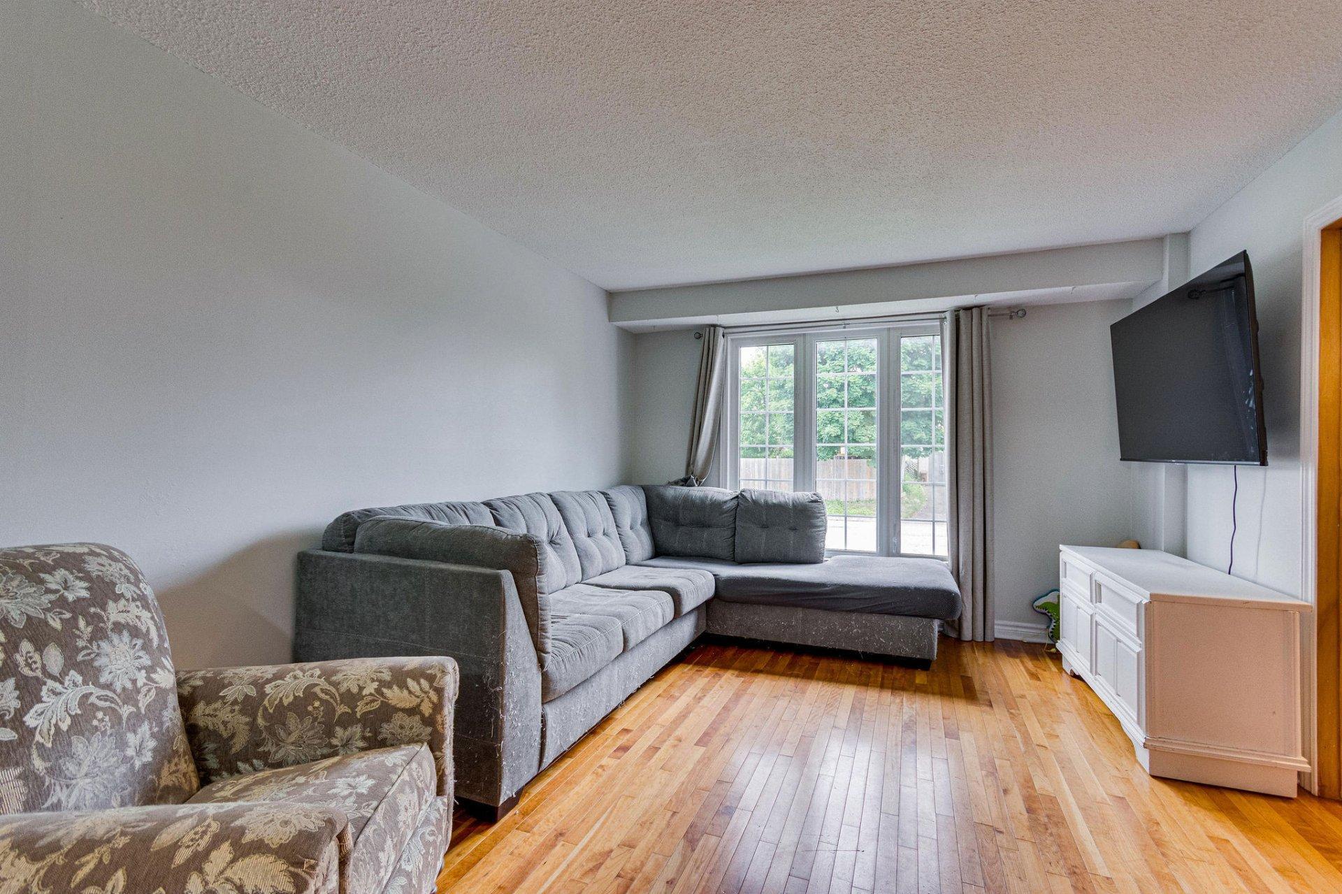 









157


Rue Prentiss

,
Gatineau (Aylmer),




QC
J9H5V8


