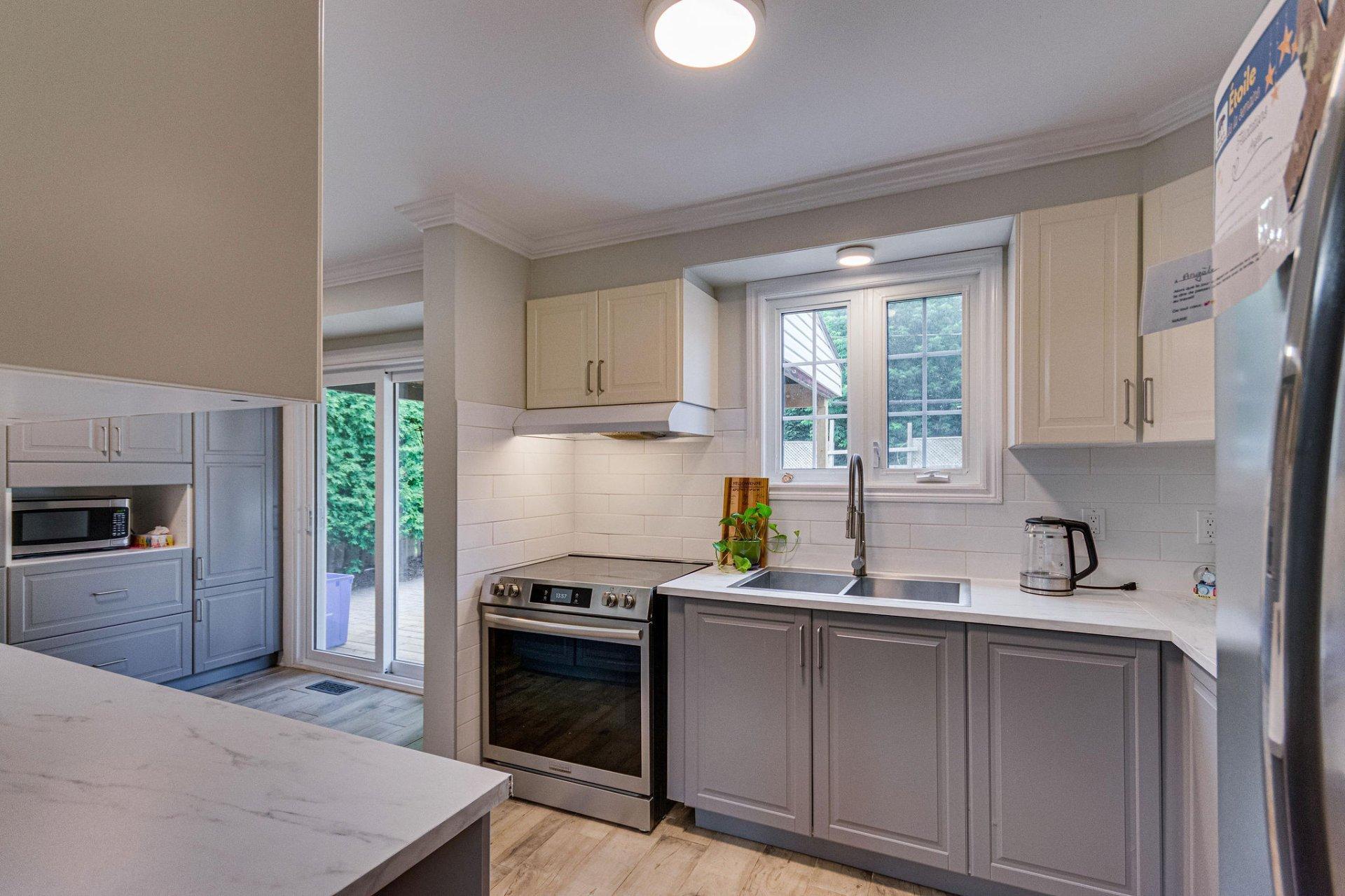 









157


Rue Prentiss

,
Gatineau (Aylmer),




QC
J9H5V8

