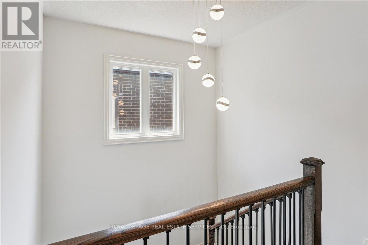 












81 GRANITE RIDGE TRAIL

,
Hamilton,




Ontario
L8B1Y6

