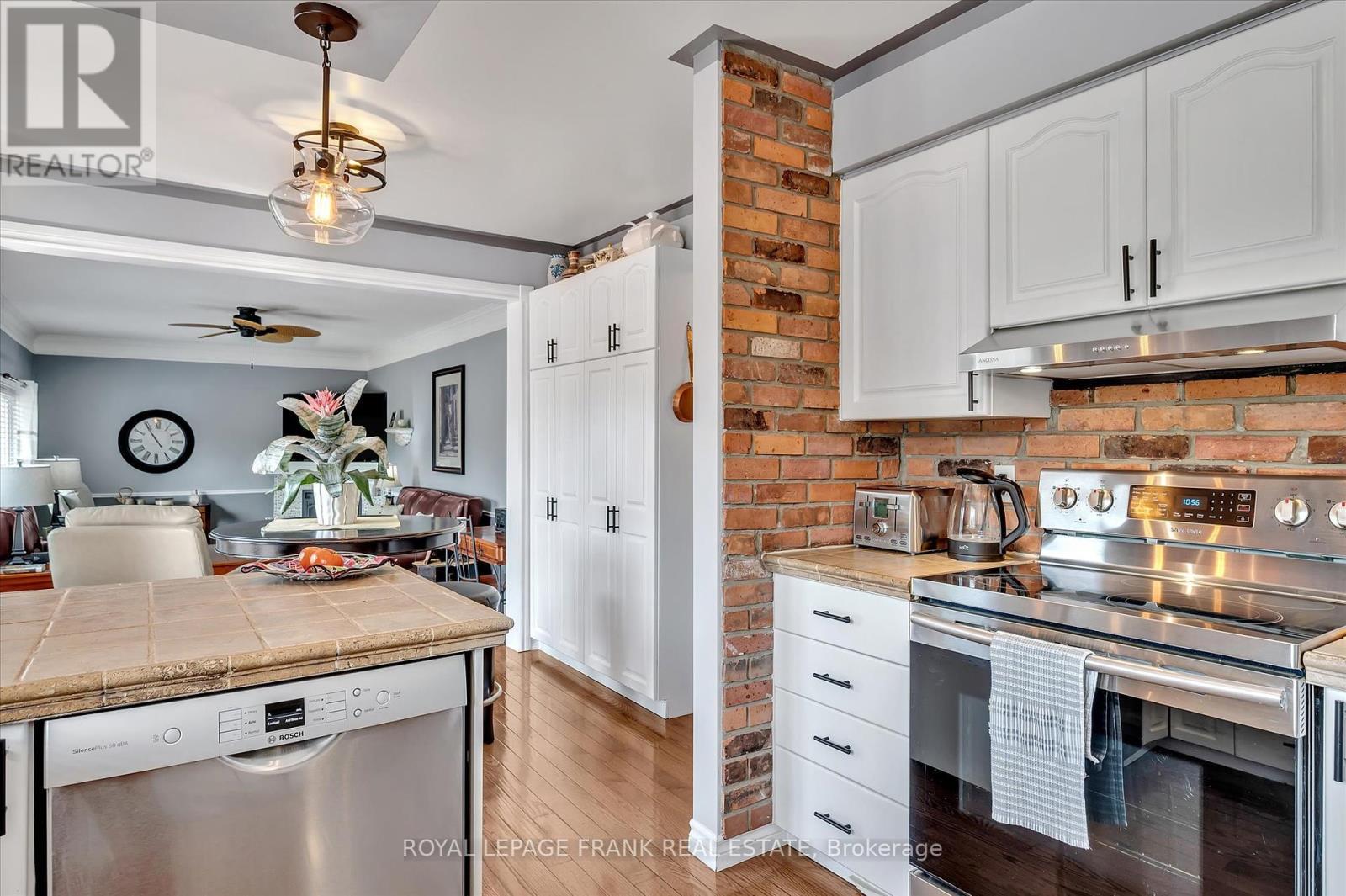 












229 LONSBERRY LANE

,
Douro-Dummer,




Ontario
K0L3A0

