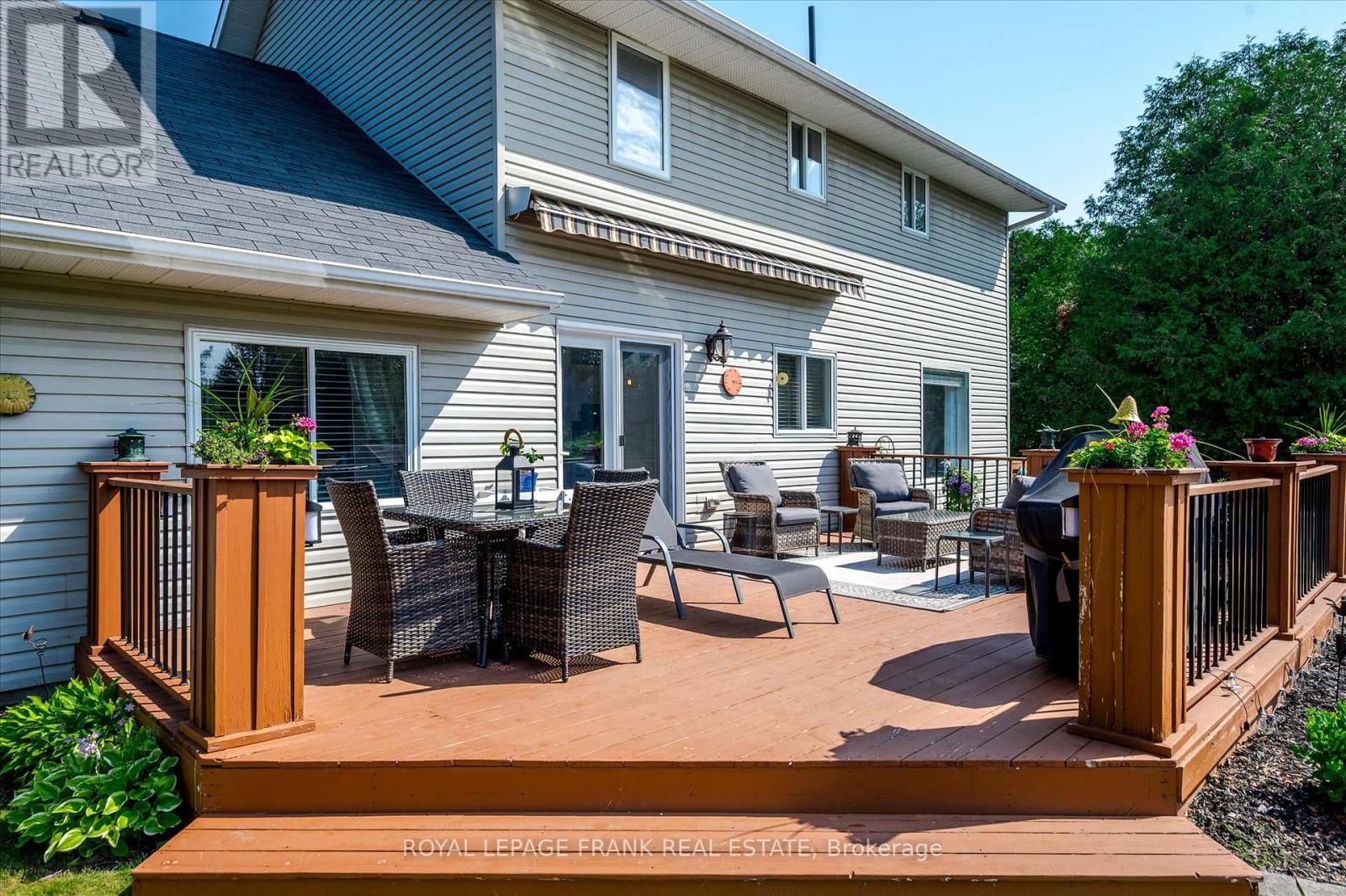 












229 LONSBERRY LANE

,
Douro-Dummer,




Ontario
K0L3A0

