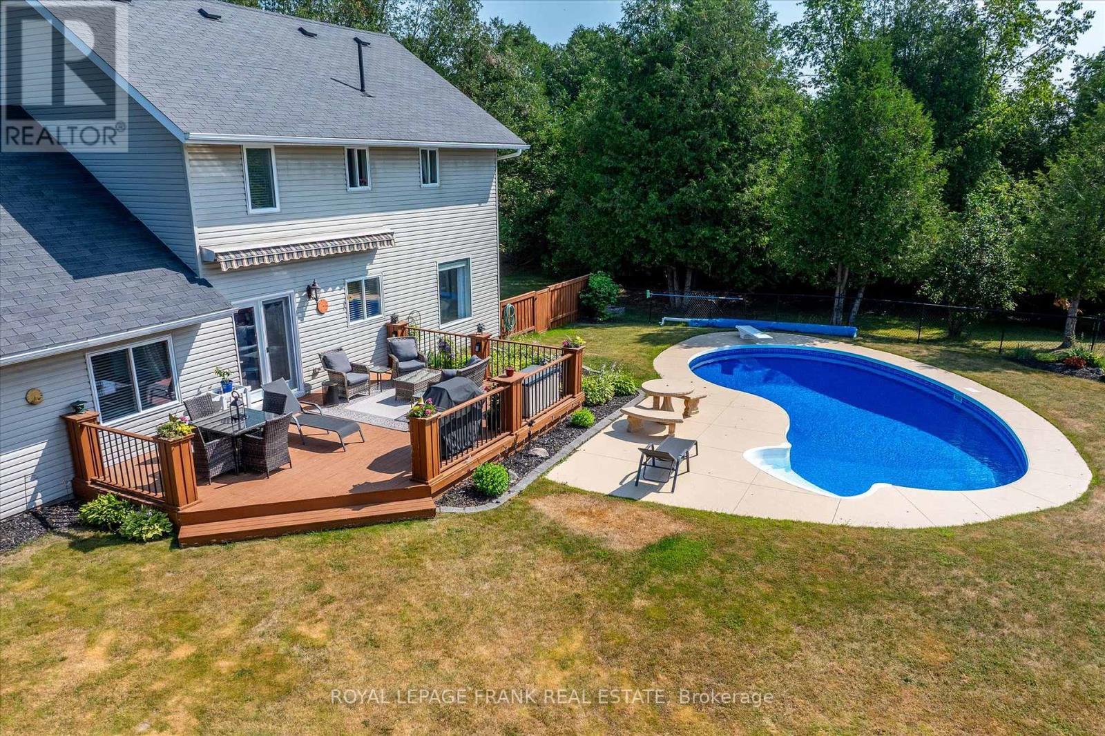 












229 LONSBERRY LANE

,
Douro-Dummer,




Ontario
K0L3A0

