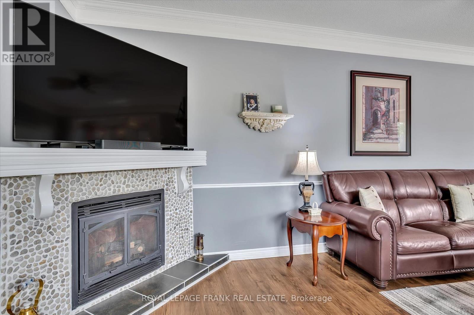 












229 LONSBERRY LANE

,
Douro-Dummer,




Ontario
K0L3A0

