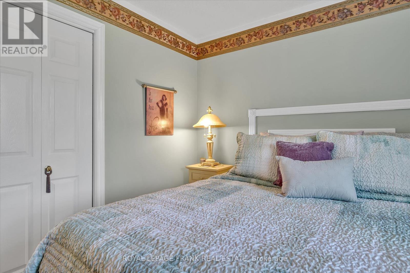 












229 LONSBERRY LANE

,
Douro-Dummer,




Ontario
K0L3A0

