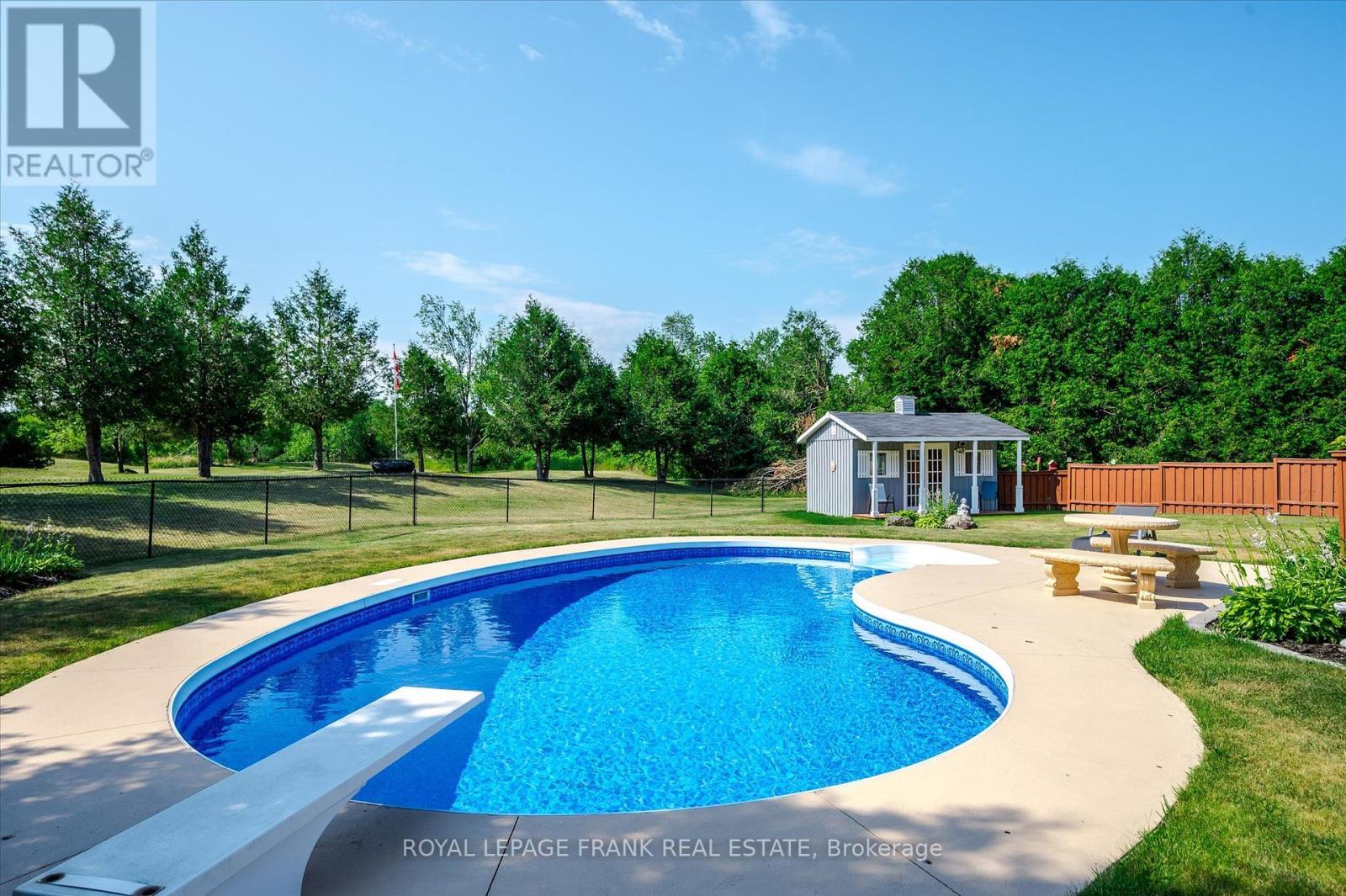 












229 LONSBERRY LANE

,
Douro-Dummer,




Ontario
K0L3A0

