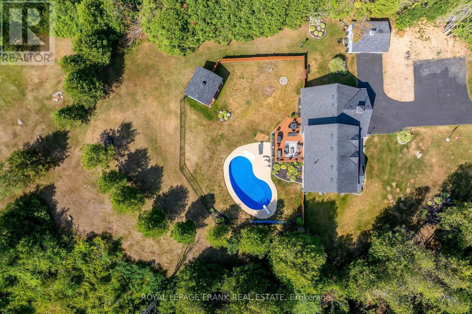 












229 LONSBERRY LANE

,
Douro-Dummer,




Ontario
K0L3A0

