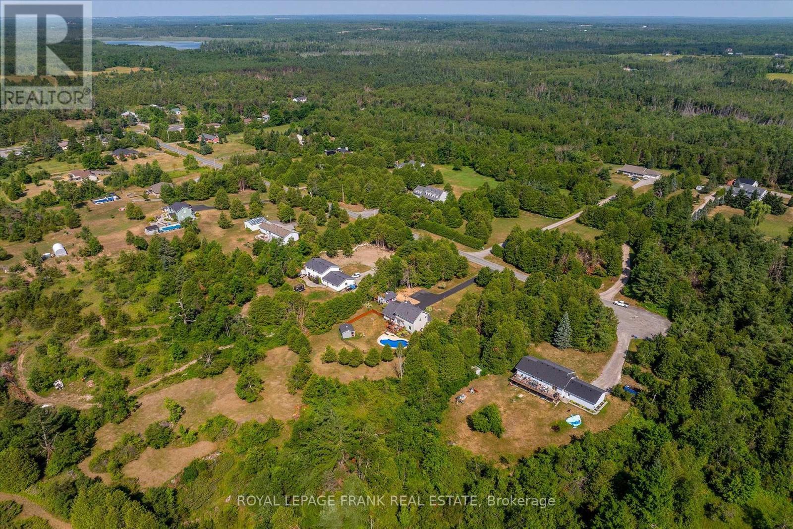 












229 LONSBERRY LANE

,
Douro-Dummer,




Ontario
K0L3A0


