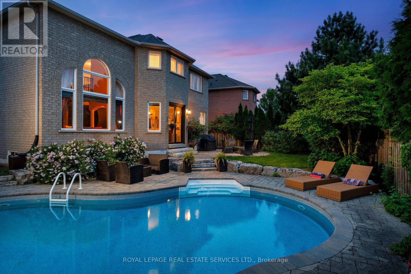 












2182 MARIPOSA ROAD

,
Oakville,




Ontario
L6M4R9

