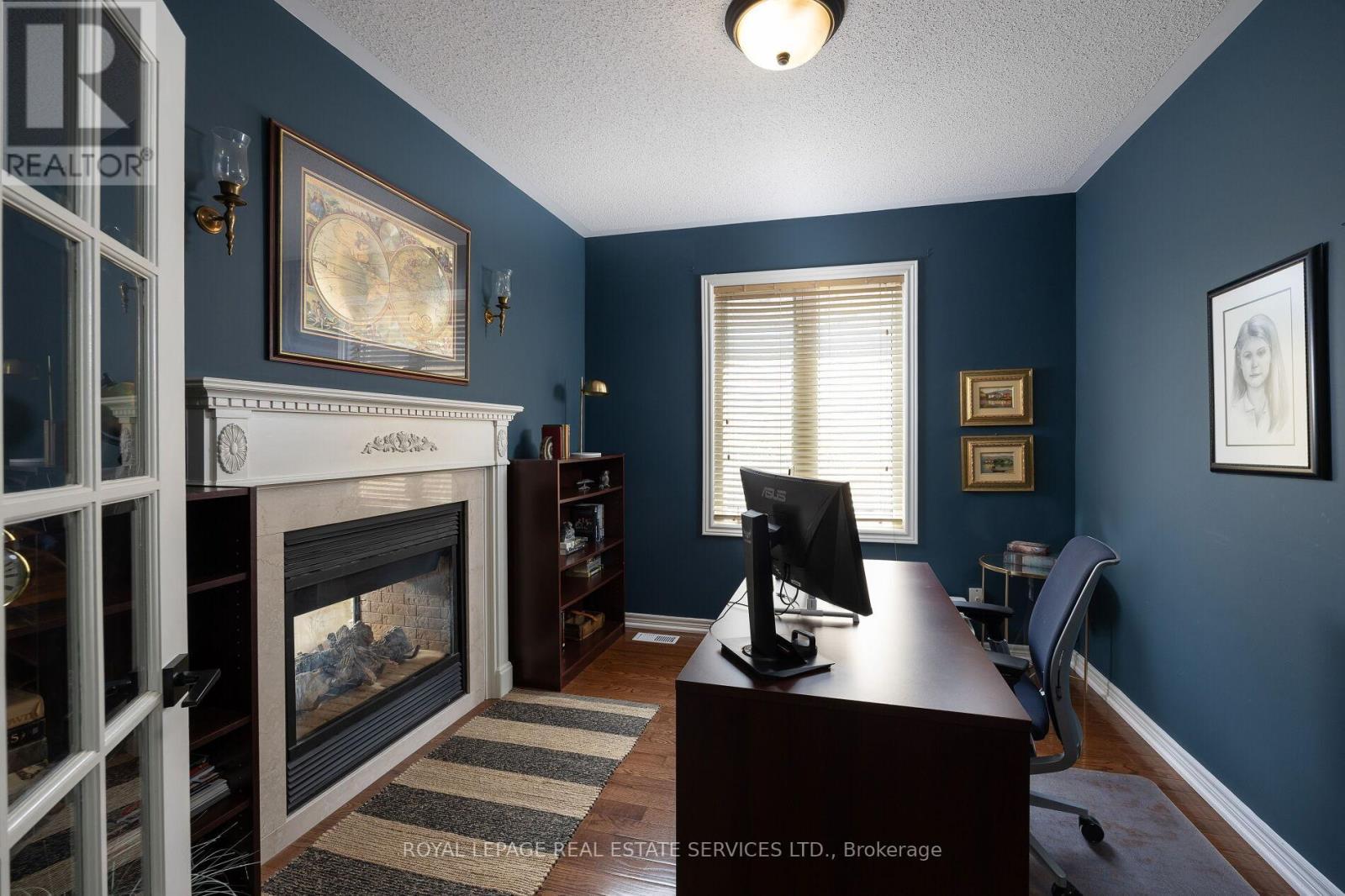 












2182 MARIPOSA ROAD

,
Oakville,




Ontario
L6M4R9


