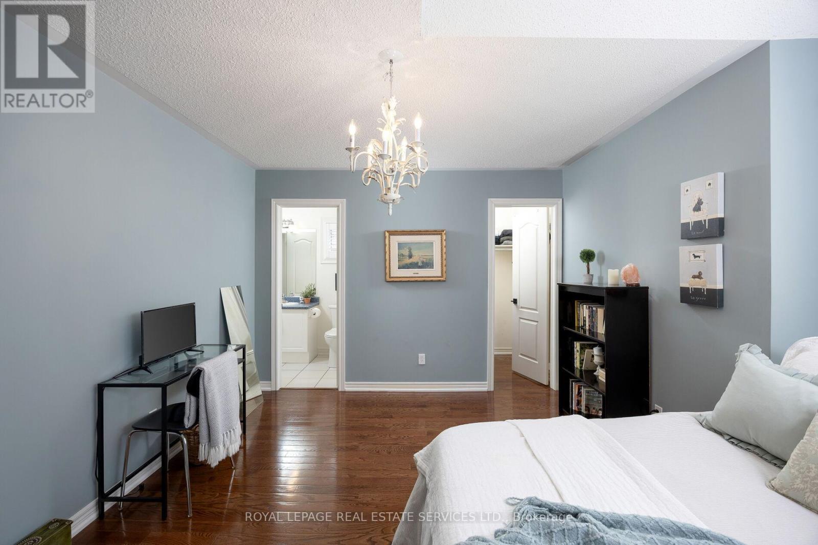 












2182 MARIPOSA ROAD

,
Oakville,




Ontario
L6M4R9

