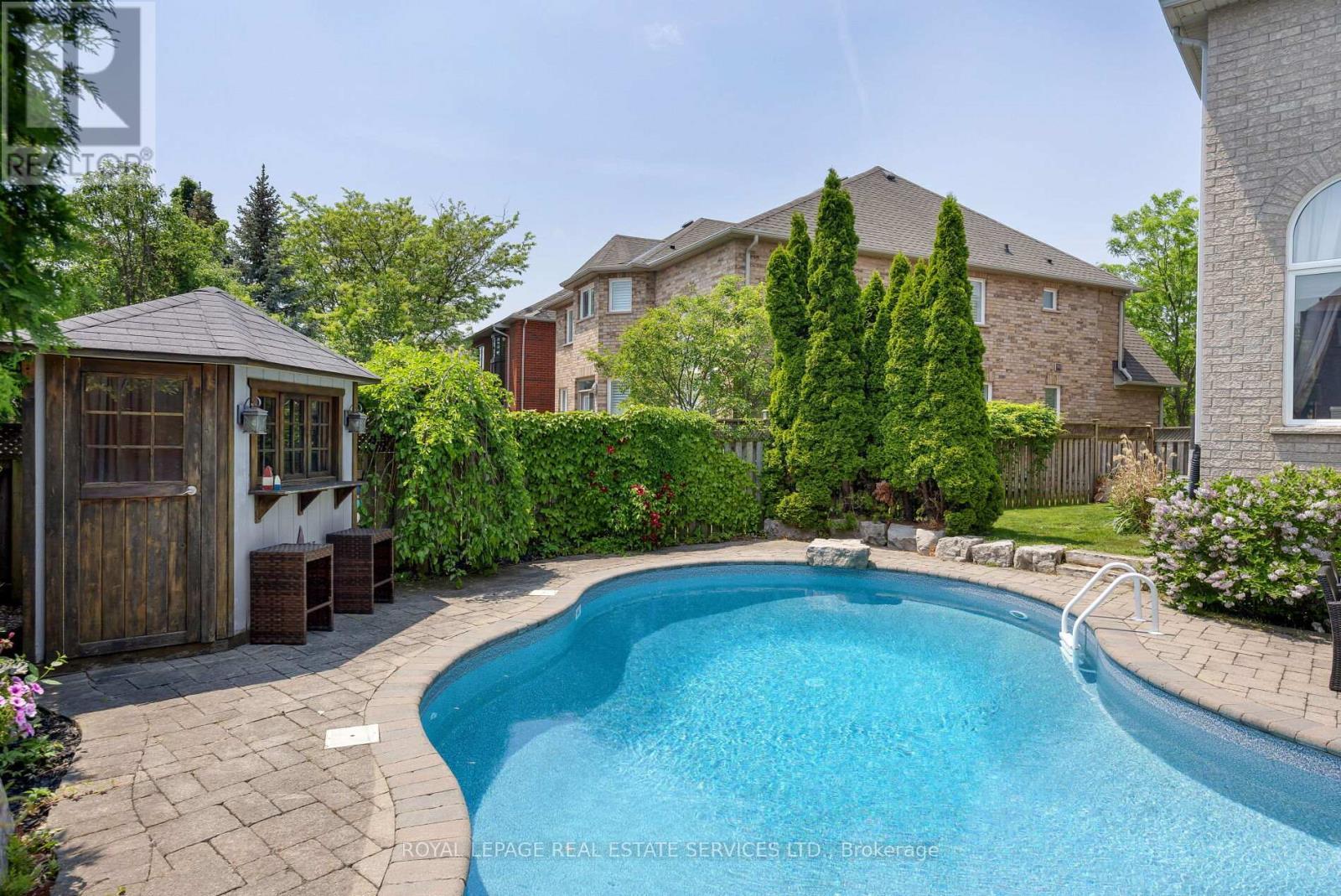 












2182 MARIPOSA ROAD

,
Oakville,




Ontario
L6M4R9

