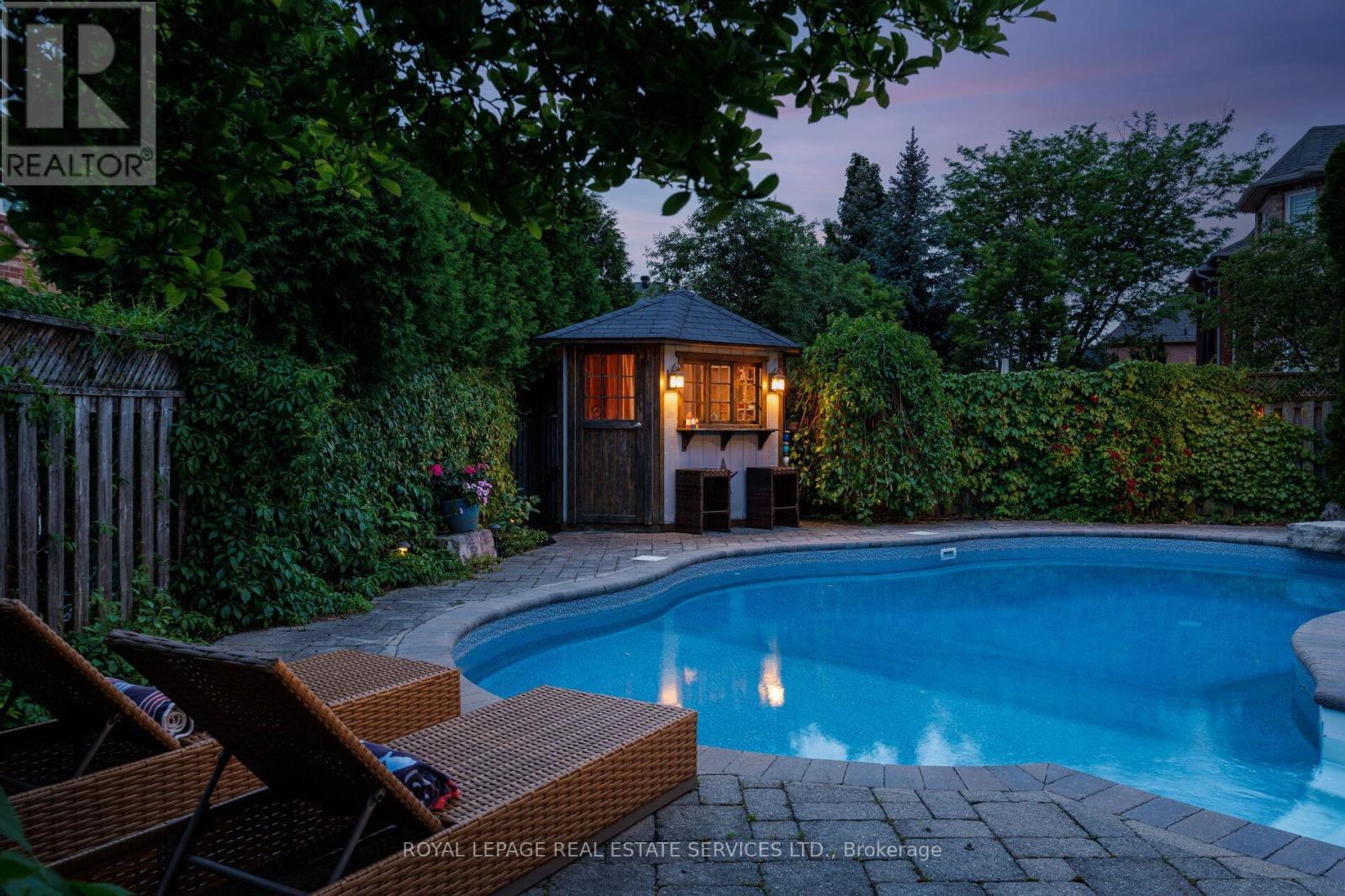 












2182 MARIPOSA ROAD

,
Oakville,




Ontario
L6M4R9

