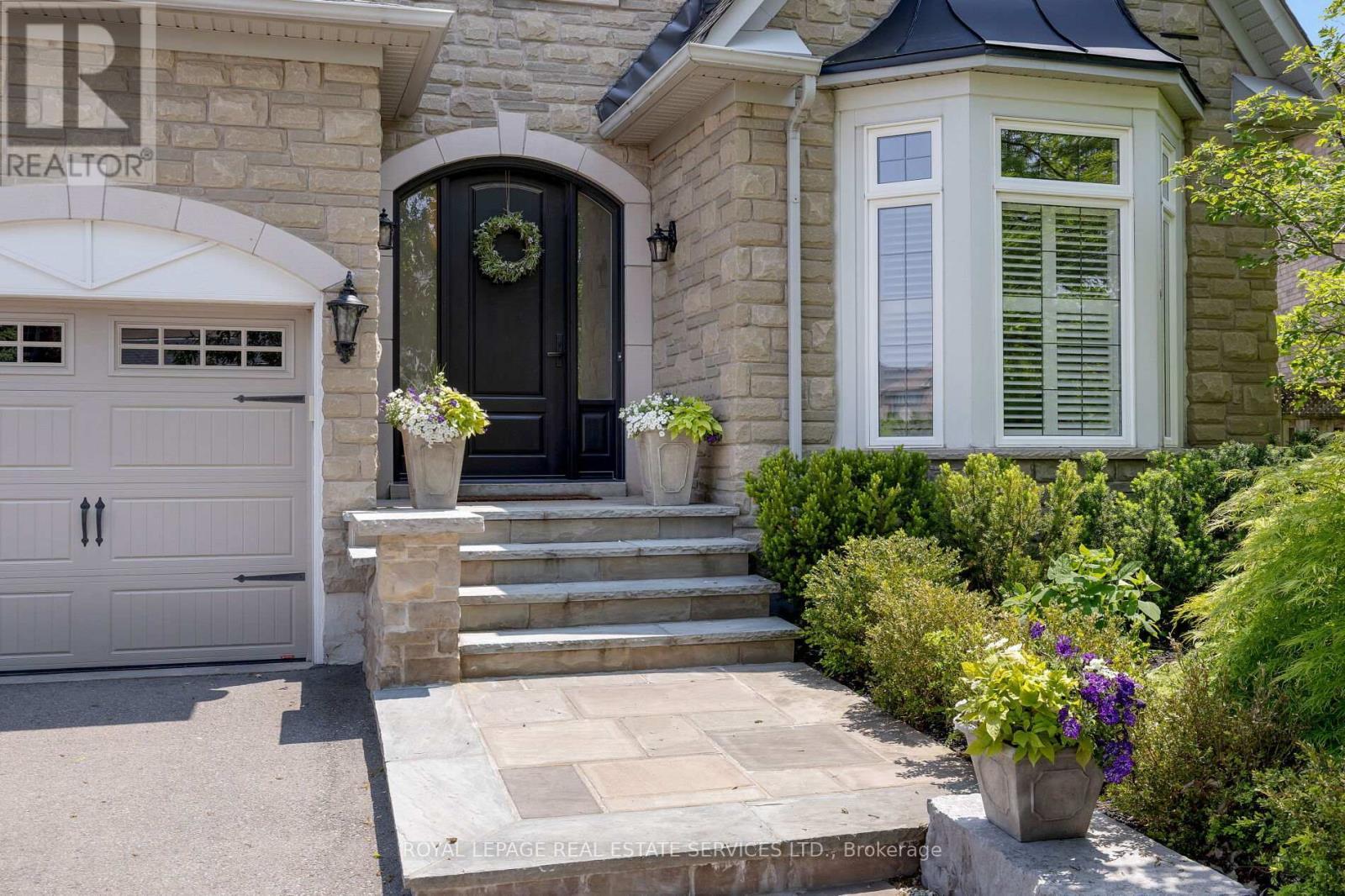 












2182 MARIPOSA ROAD

,
Oakville,




Ontario
L6M4R9

