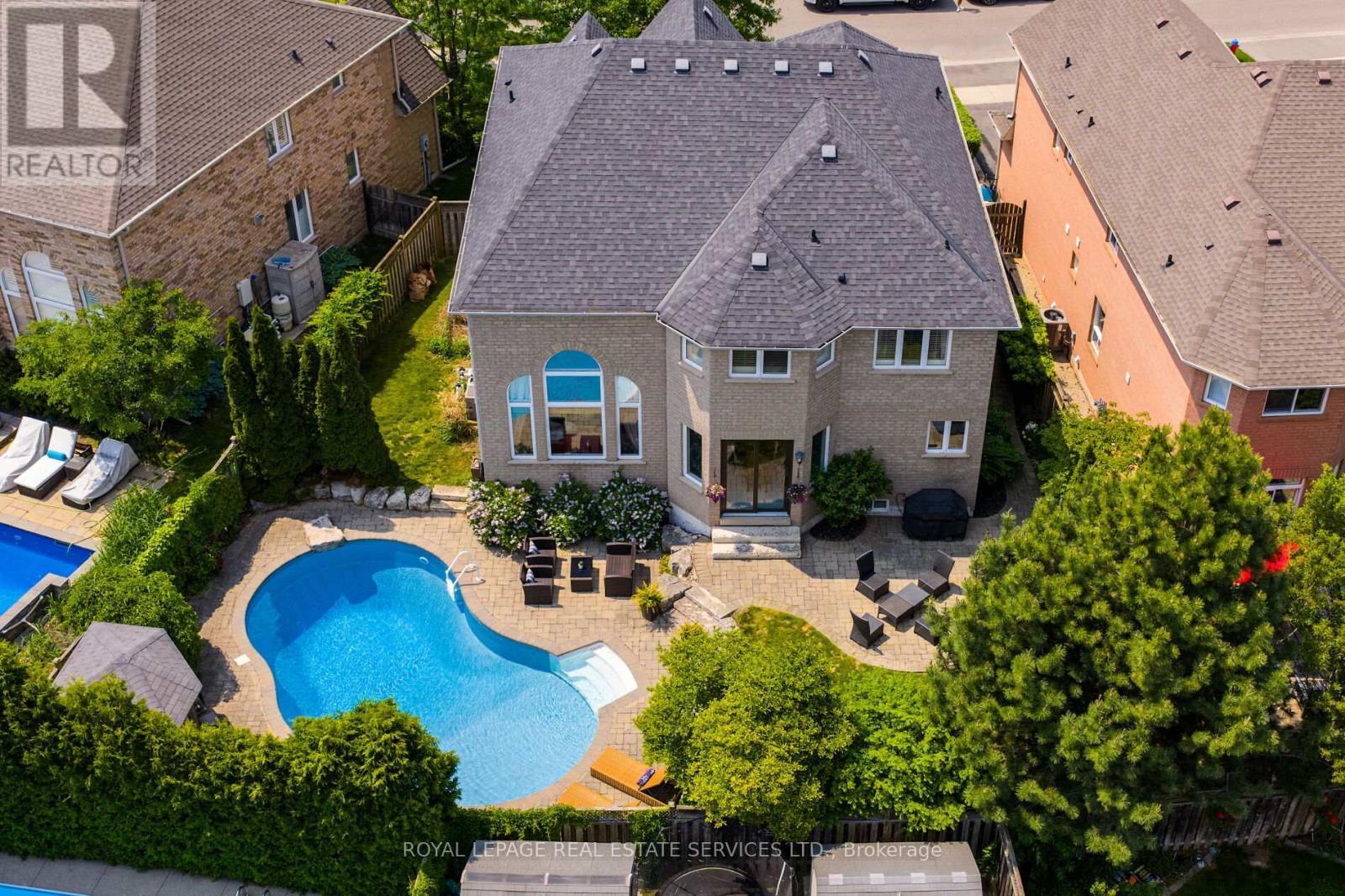 












2182 MARIPOSA ROAD

,
Oakville,




Ontario
L6M4R9

