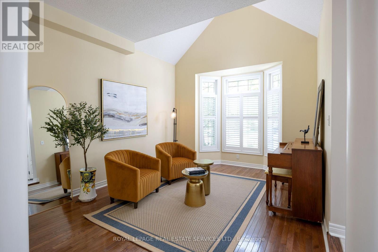 












2182 MARIPOSA ROAD

,
Oakville,




Ontario
L6M4R9

