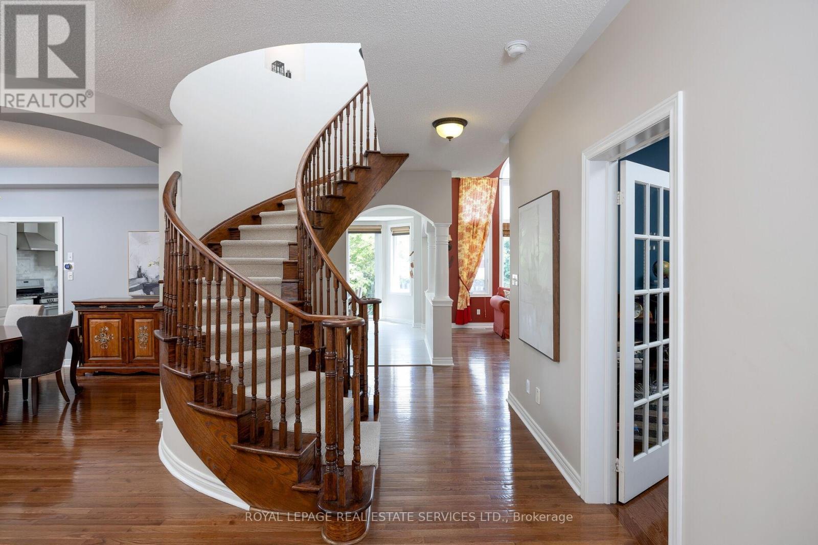 












2182 MARIPOSA ROAD

,
Oakville,




Ontario
L6M4R9


