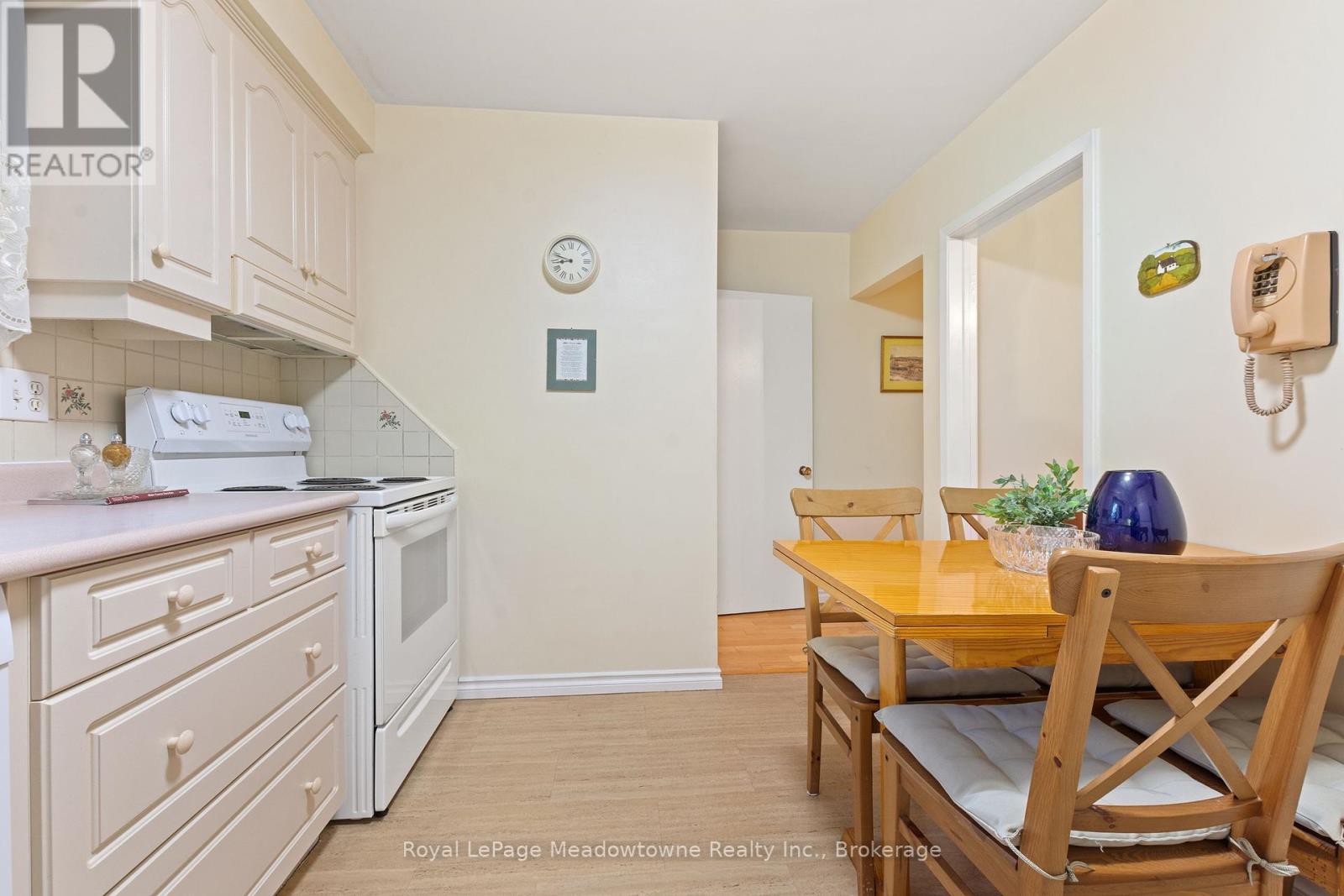 












1460 THETFORD COURT

,
Mississauga (Clarkson),




Ontario
L5J3N4

