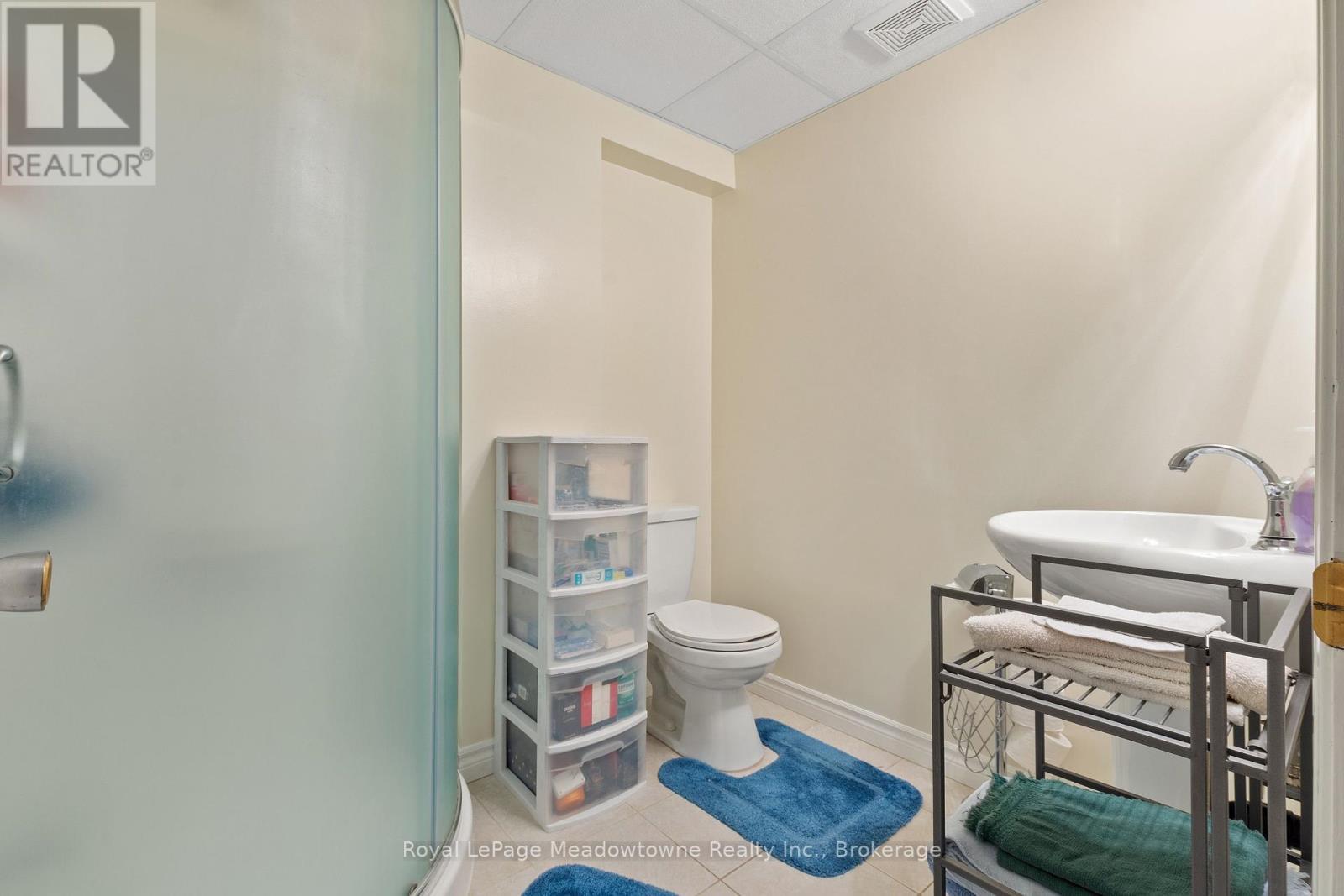 












1460 THETFORD COURT

,
Mississauga (Clarkson),




Ontario
L5J3N4

