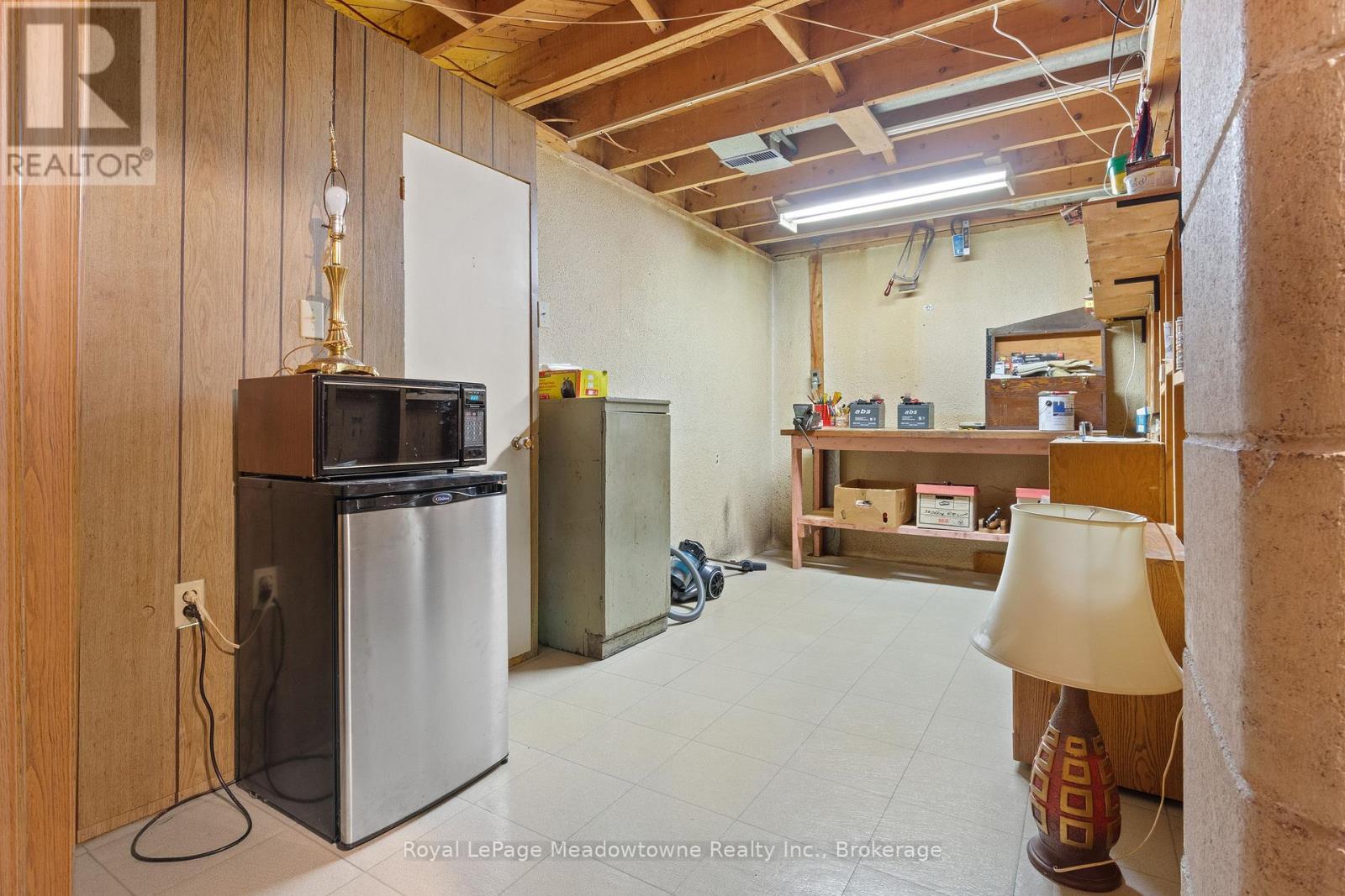 












1460 THETFORD COURT

,
Mississauga (Clarkson),




Ontario
L5J3N4


