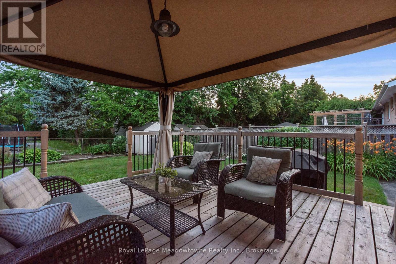 












1460 THETFORD COURT

,
Mississauga (Clarkson),




Ontario
L5J3N4

