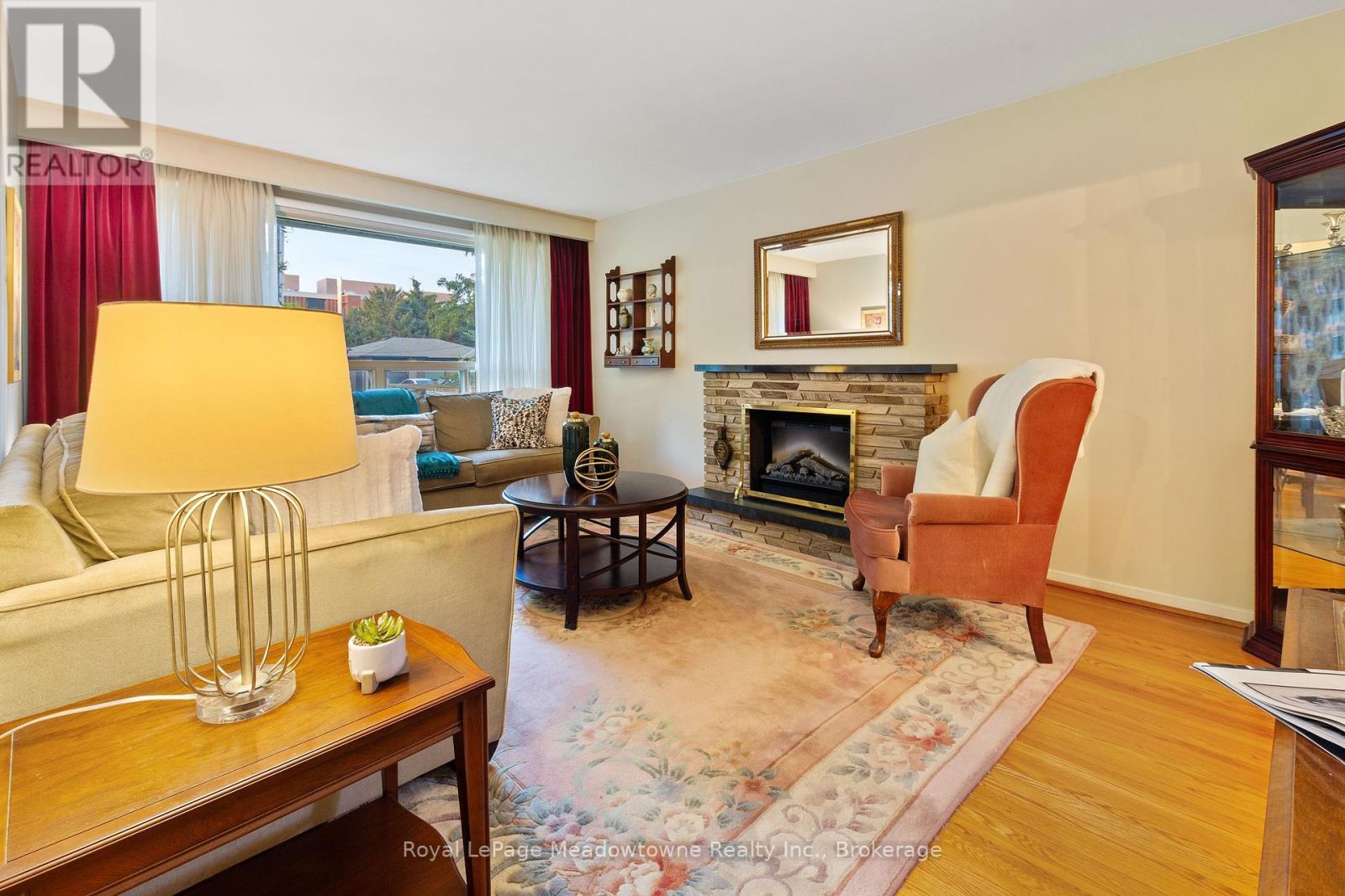 












1460 THETFORD COURT

,
Mississauga (Clarkson),




Ontario
L5J3N4

