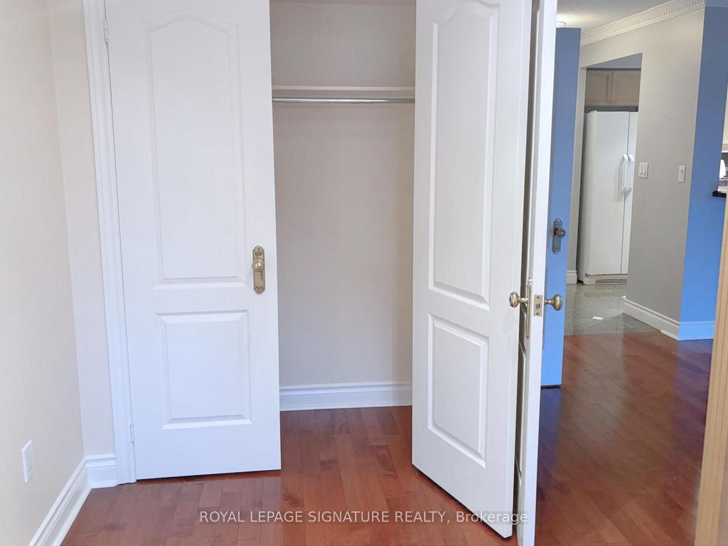 









800


Spadina

Road, 404,
Toronto,




ON
M5P 3N2

