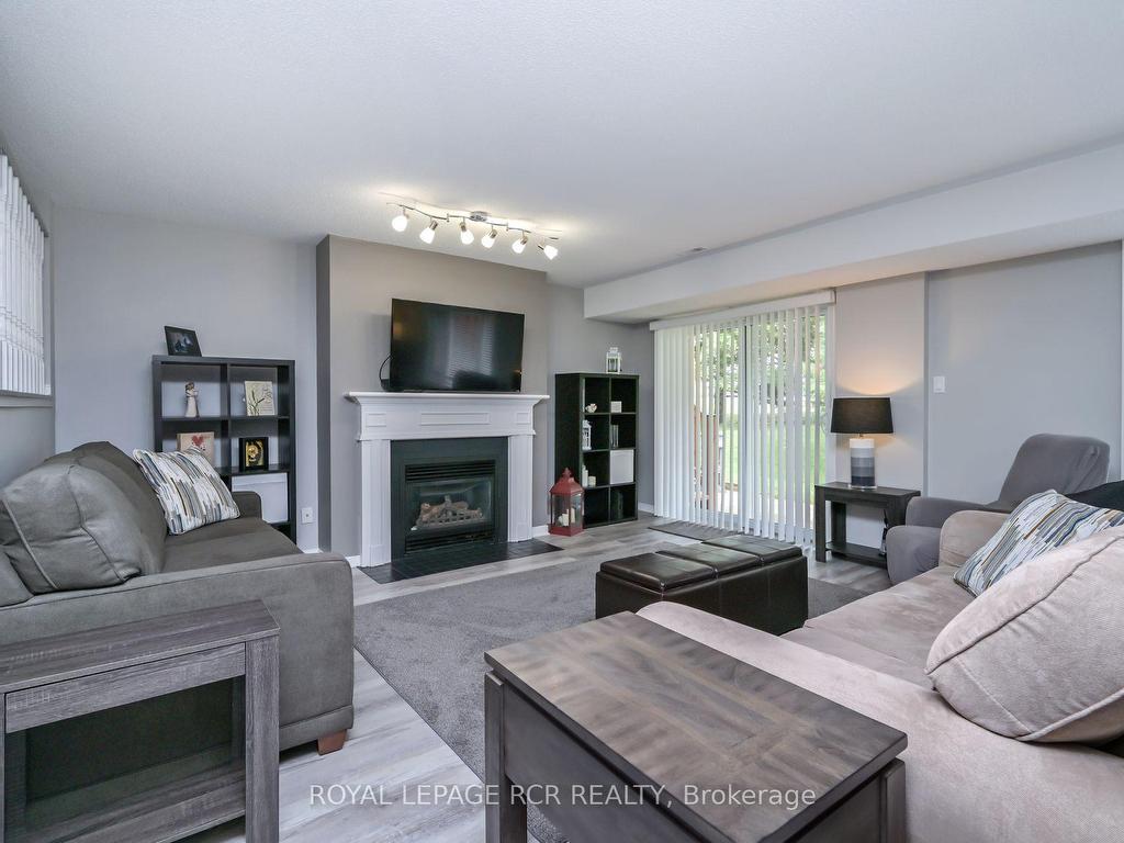 









114


Green Briar

Road,
New Tecumseth,




ON
L9R 1S3

