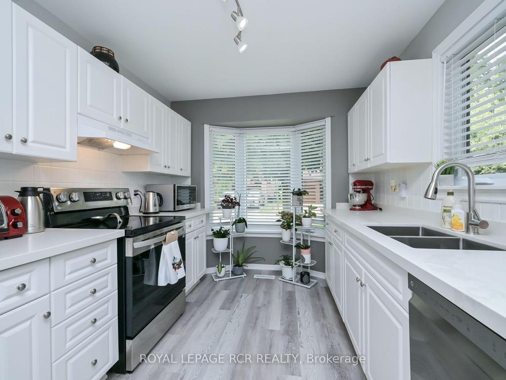 









114


Green Briar

Road,
New Tecumseth,




ON
L9R 1S3

