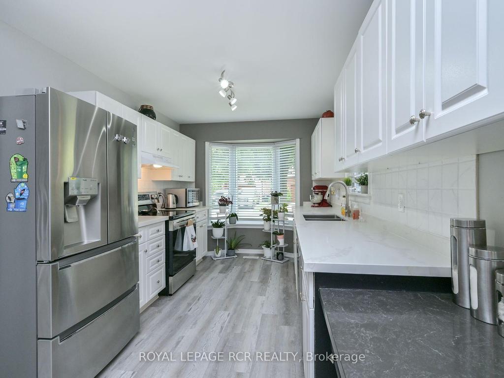 









114


Green Briar

Road,
New Tecumseth,




ON
L9R 1S3


