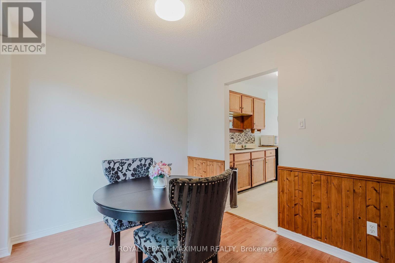 












6 CASSANDER CRESCENT

,
Brampton,




Ontario
L6Z1Z2


