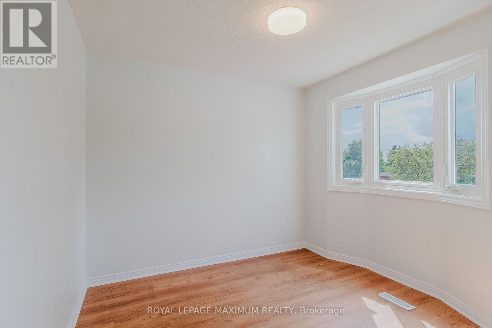 












6 CASSANDER CRESCENT

,
Brampton,




Ontario
L6Z1Z2

